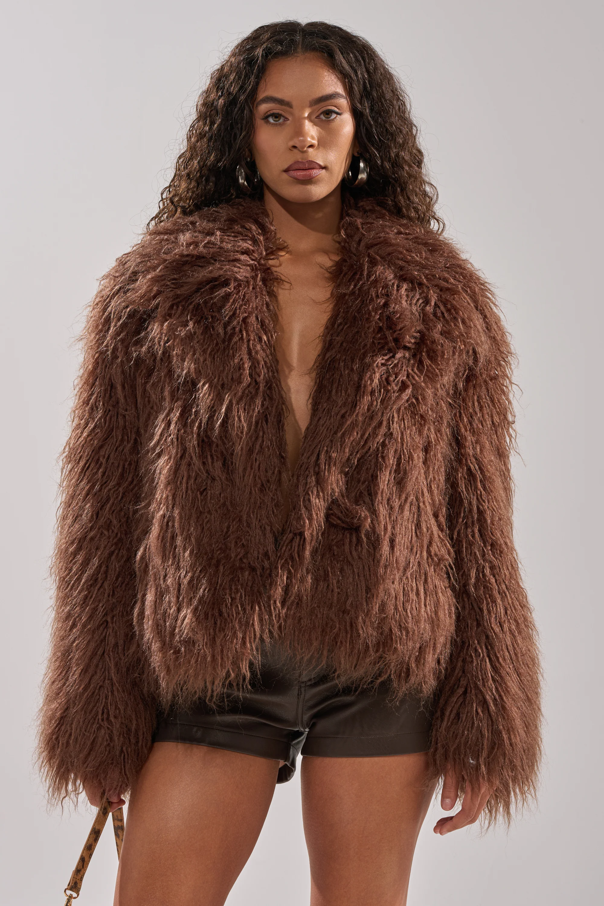 SHORT N SWEET FAUX FUR COAT - Image 3