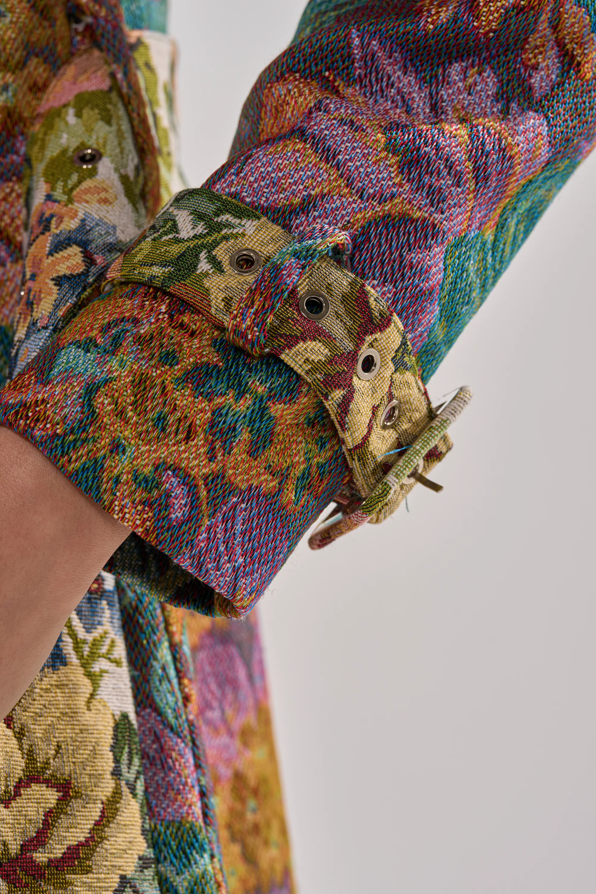 SHOW OFF TAPESTRY TRENCH - Image 10