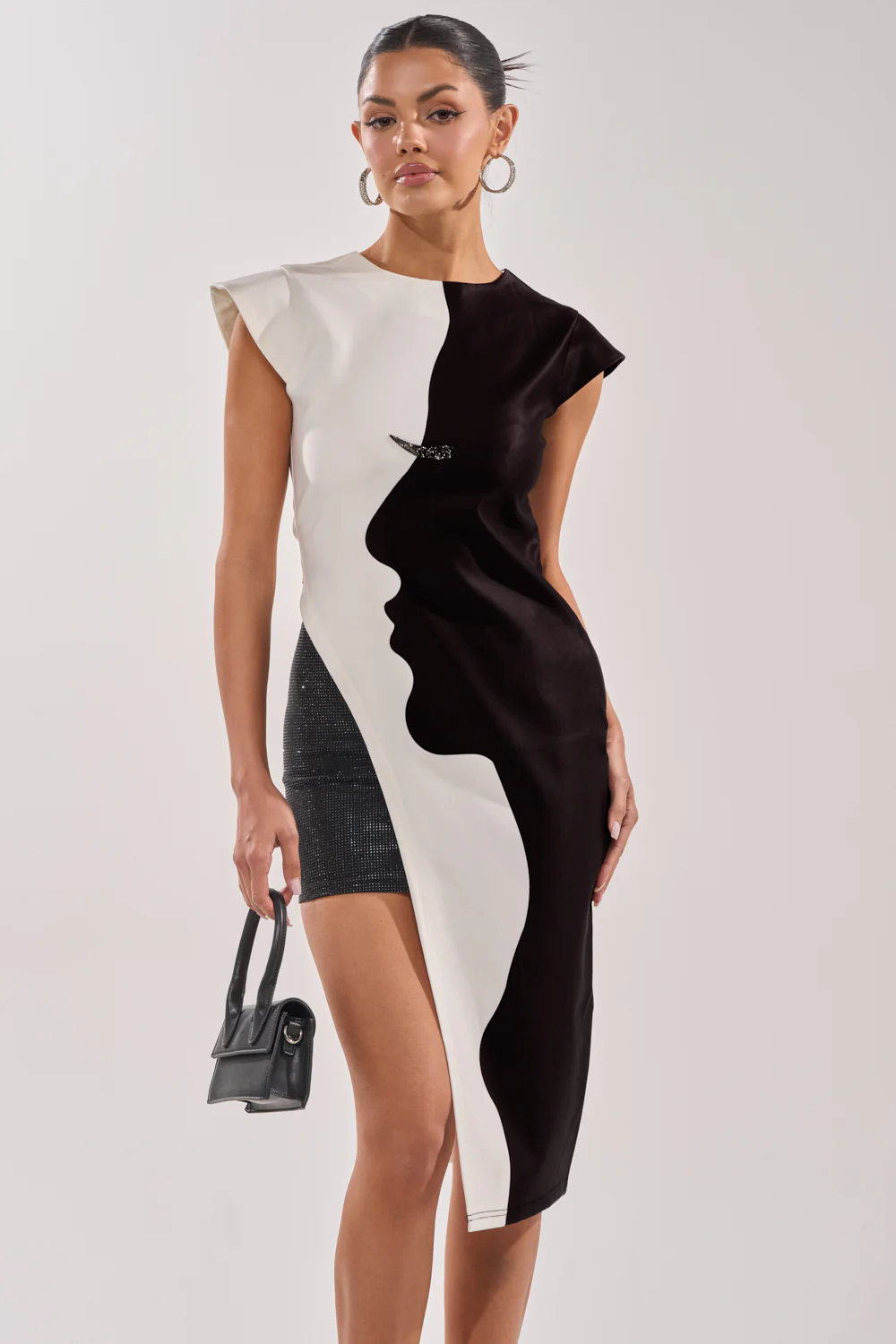 SILHOUETTE LONGLINE TEE