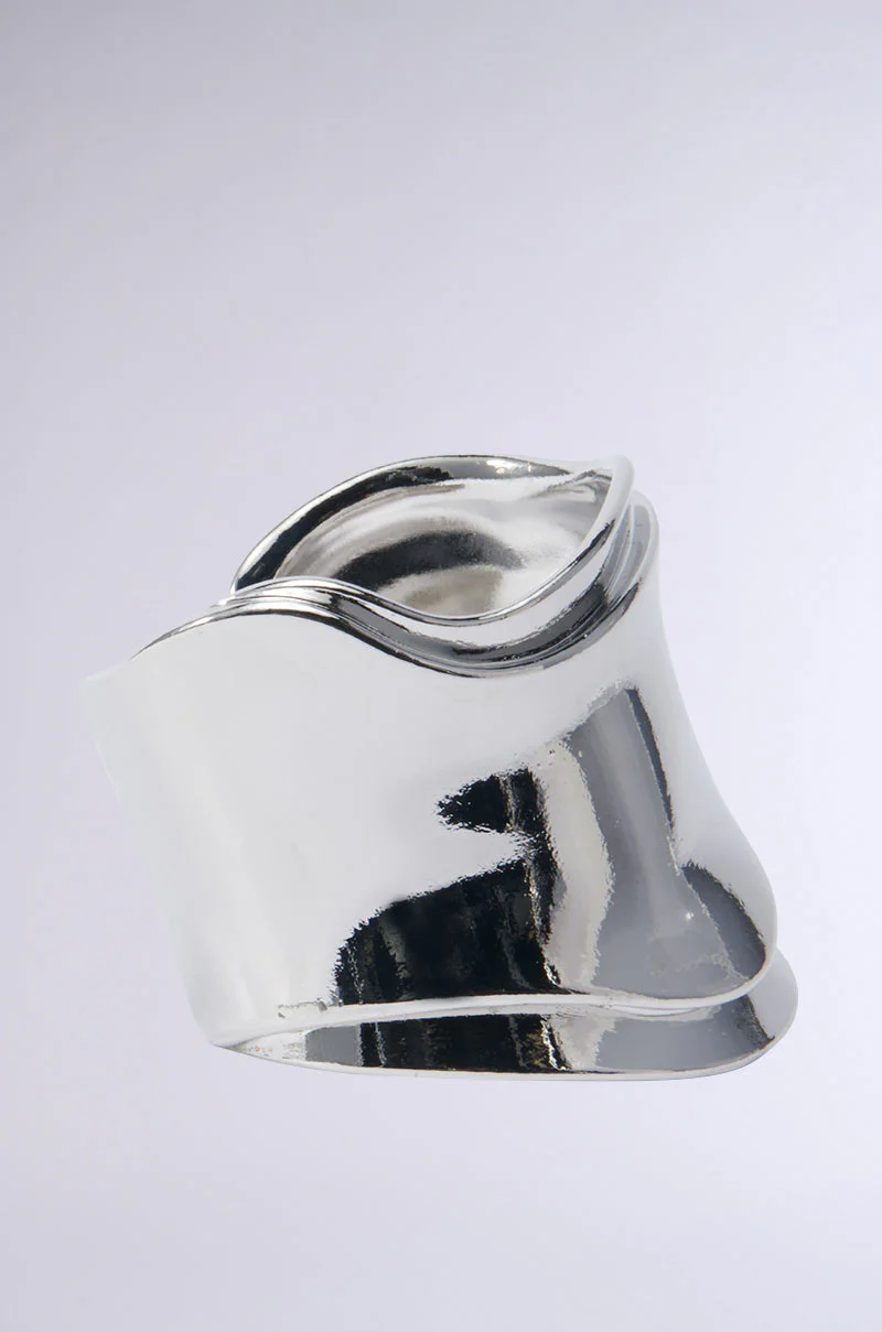 SISI STATEMENT BRACELET CUFF IN SILVER - Image 3