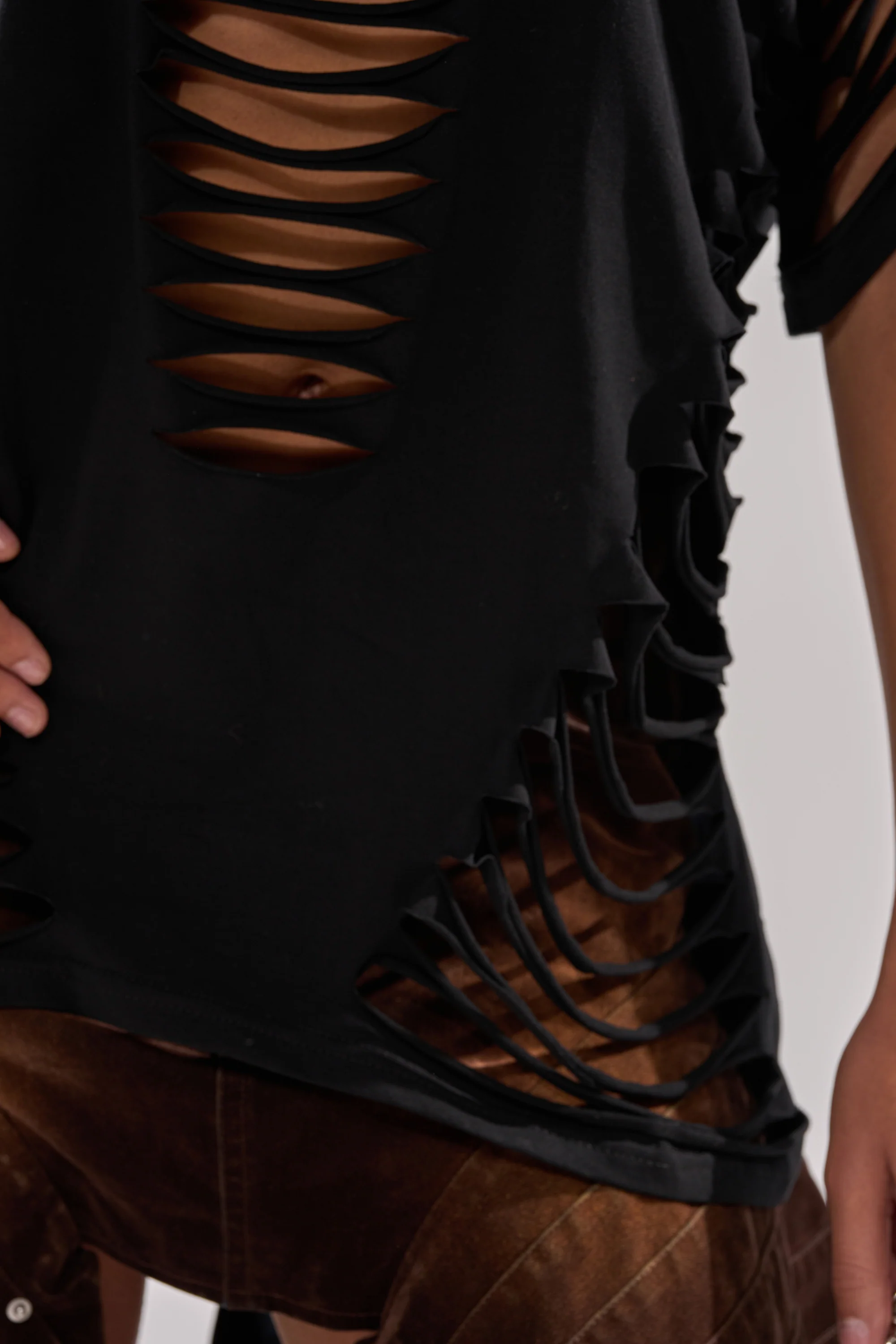 SLASHED UP OVERSIZED SHORT SLEEVE TEE IN BLACK - Image 11