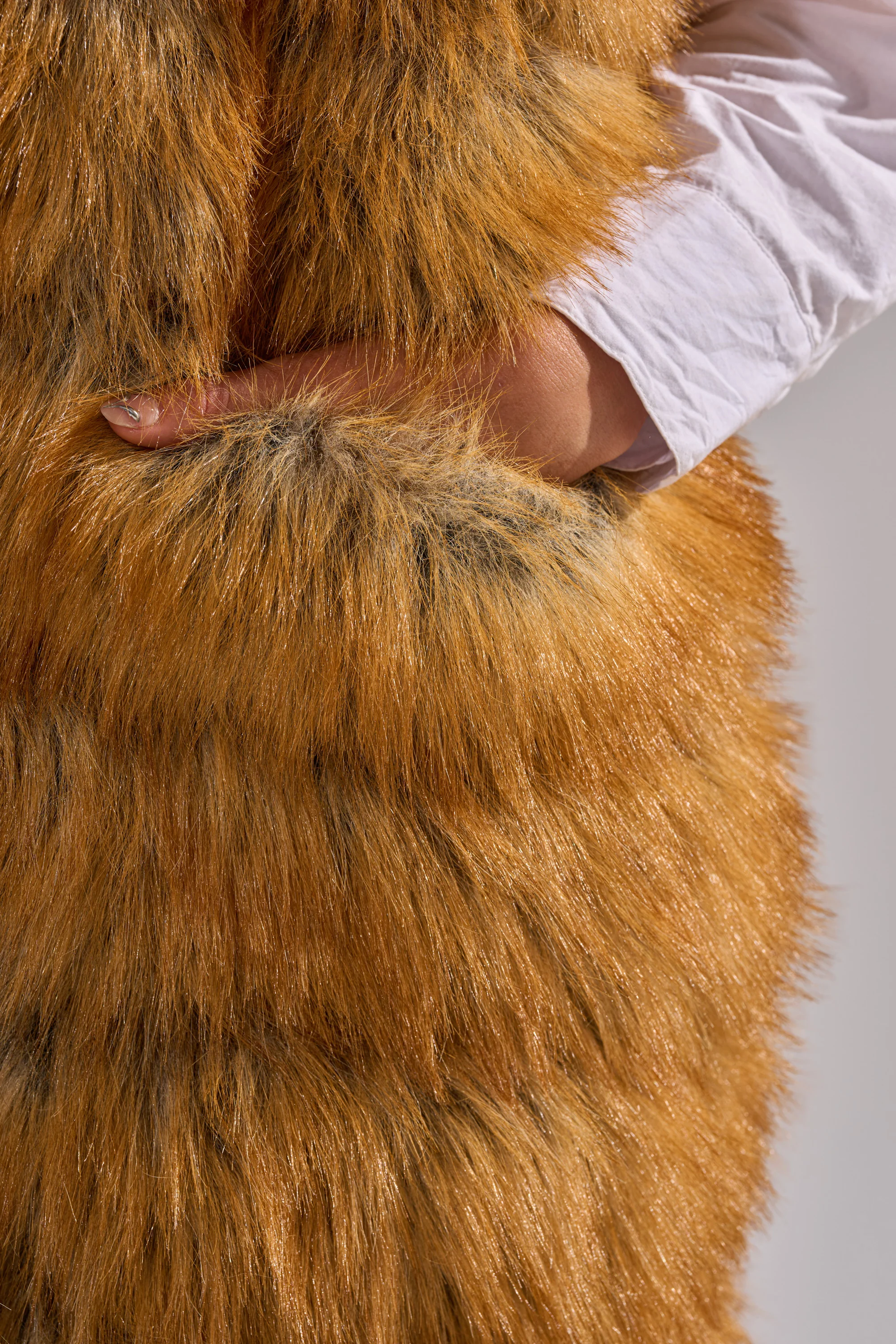 SLY HOODED FAUX FUR VEST - Image 14
