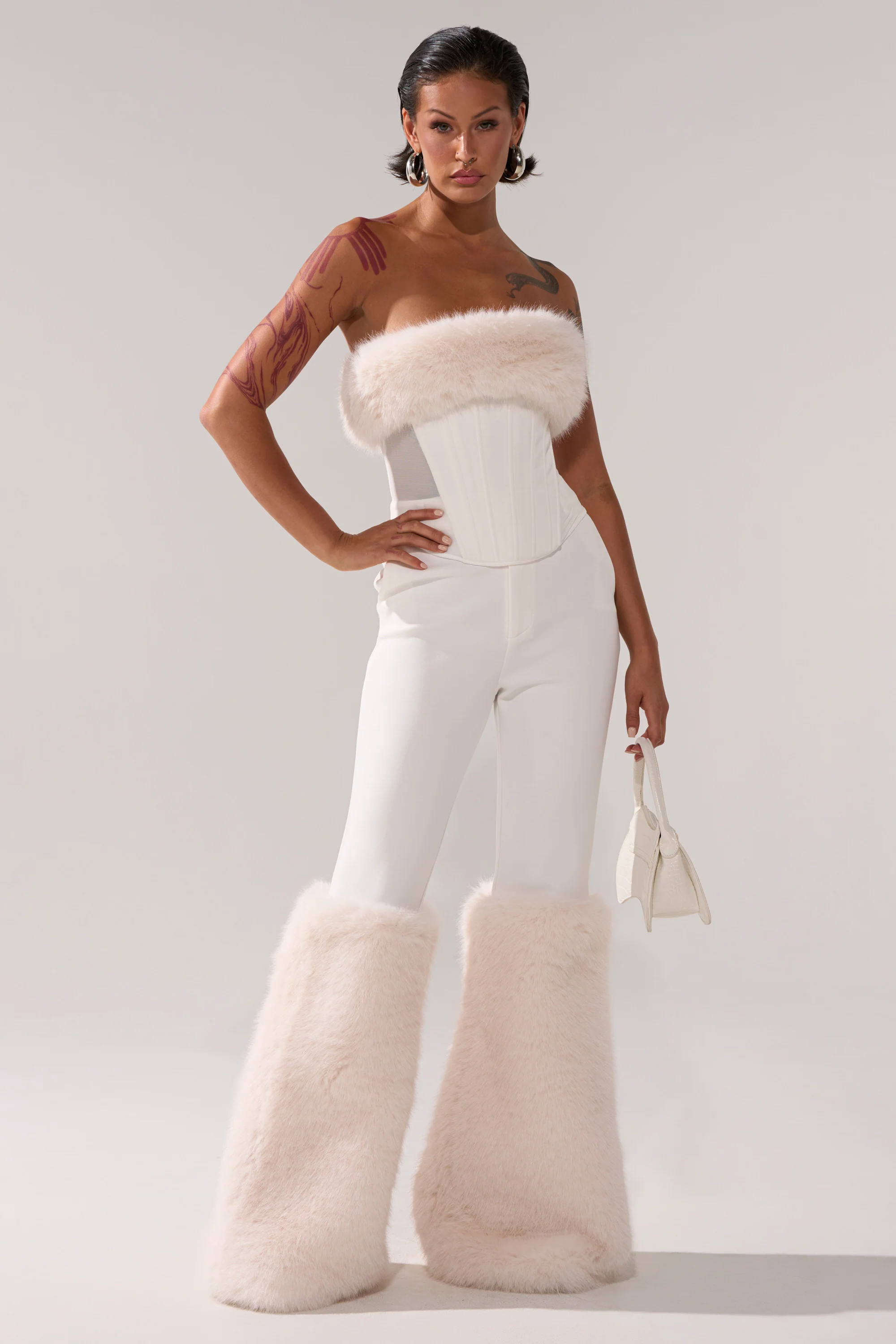 SNOW BUNNY CORSET WITH FUR - Image 8