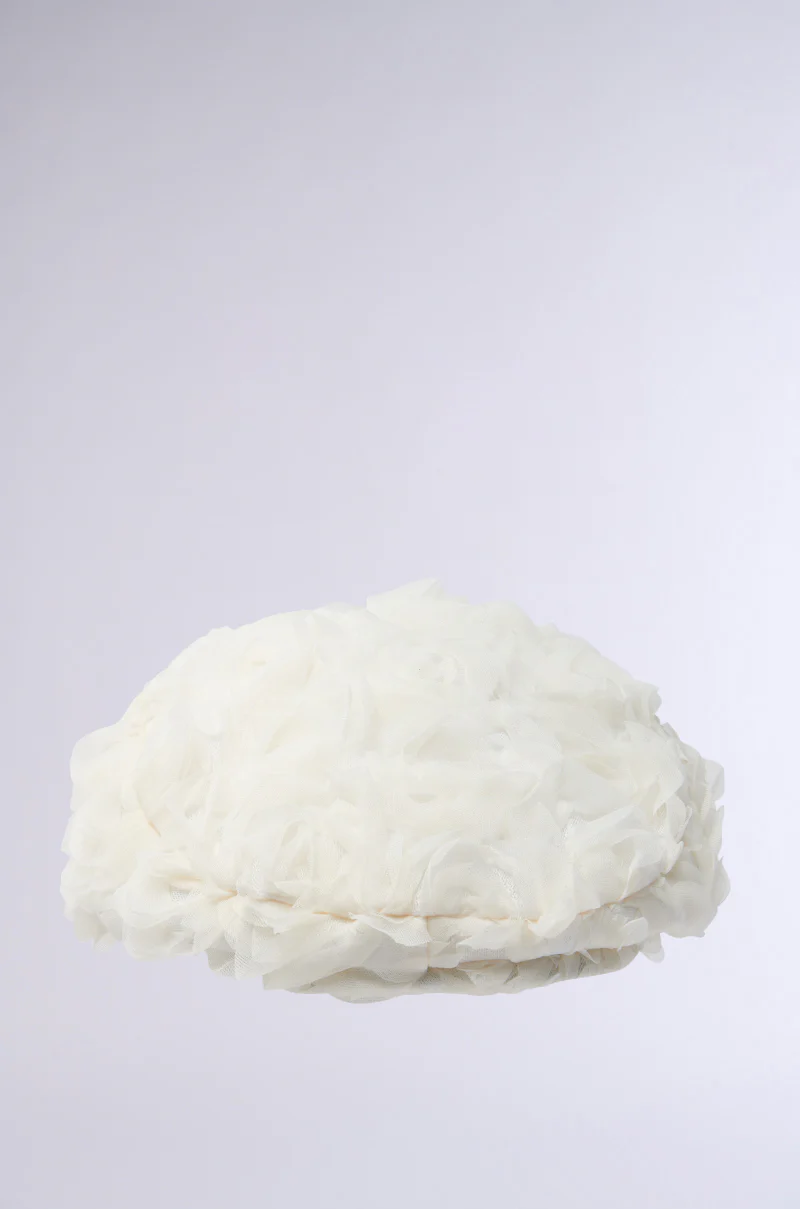 SO DEMURE ROSETTE HAT - Image 3
