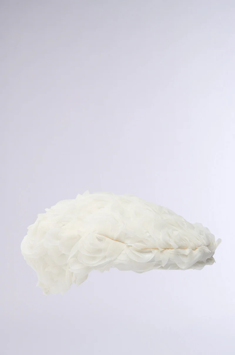 SO DEMURE ROSETTE HAT - Image 4