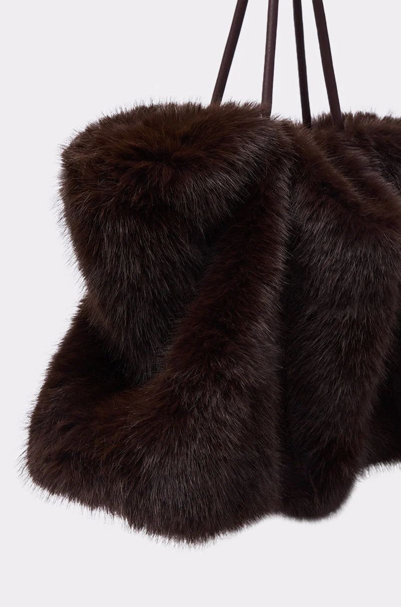 SO RICH FAUX FUR TOTE - Image 4