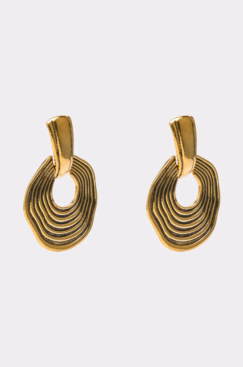 SO WAVY EARRING - Image 3