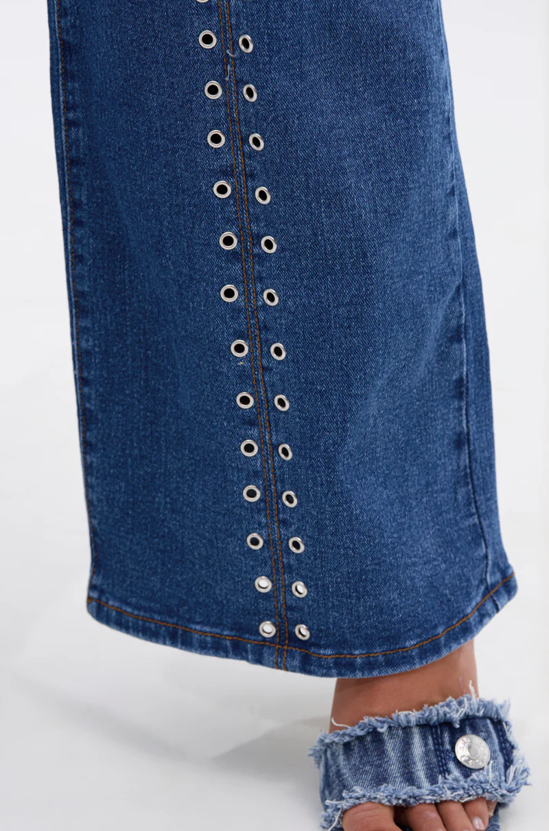 SOFIA RELAXED DENIM WITH GROMMET - Image 8