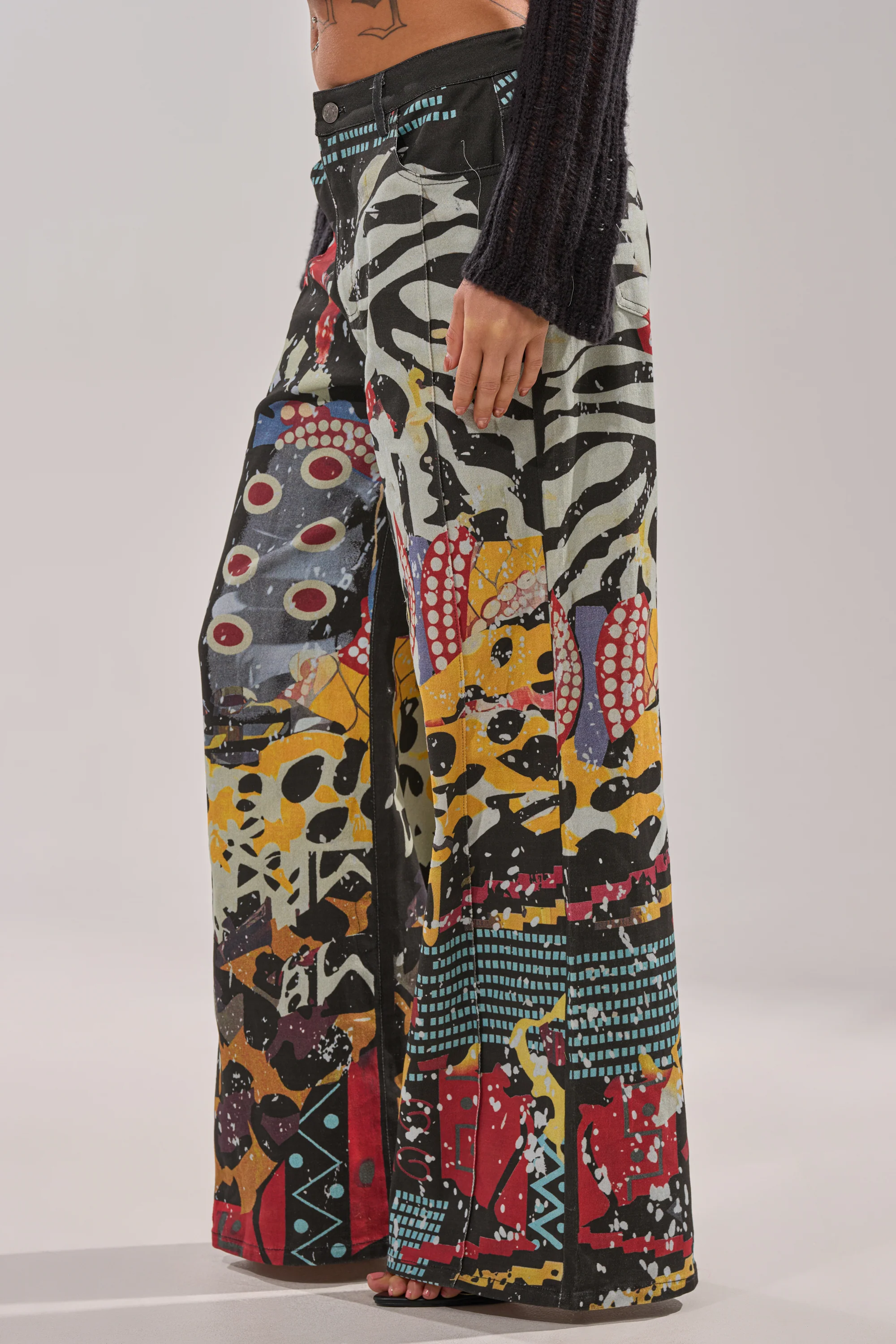SOMETHING DIFFERENT PRINTED BLACK WASH JEANS - Image 5