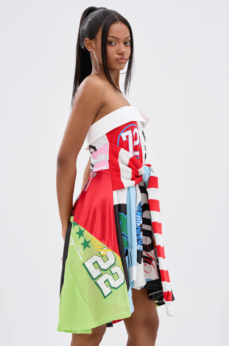 STAND OUT GRAPHIC MINI DRESS - Image 7