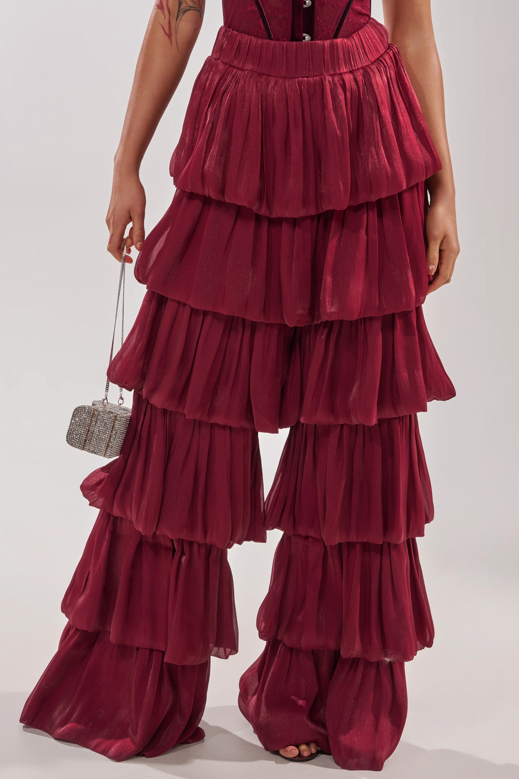 STAR OF THE NIGHT FLOUNCY PANT IN BURGUNDY - Image 4