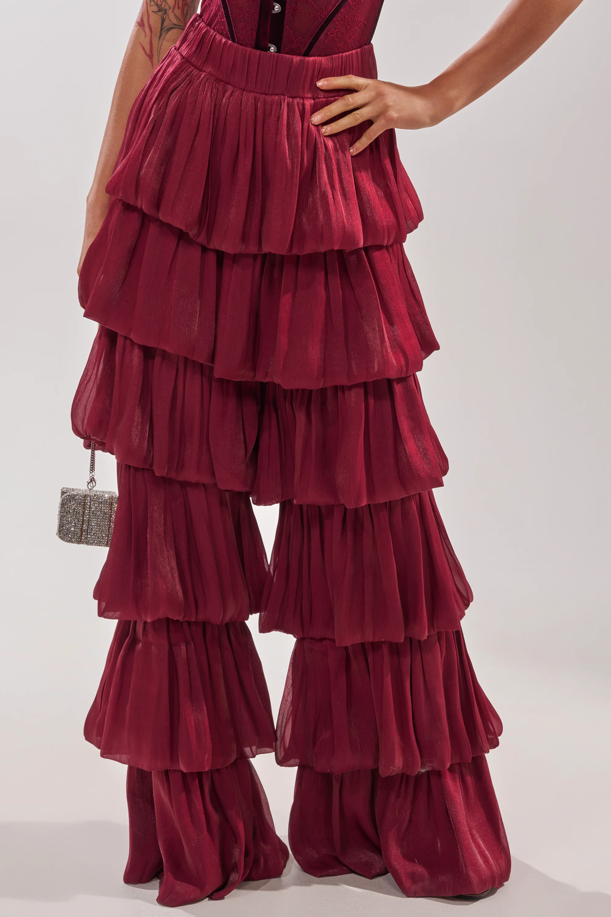 STAR OF THE NIGHT FLOUNCY PANT IN BURGUNDY - Image 5