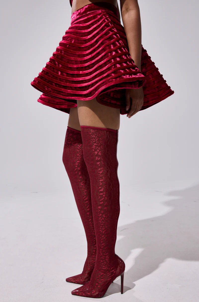 STAR OF THE SHOW VELVET MINI SKIRT - Image 3