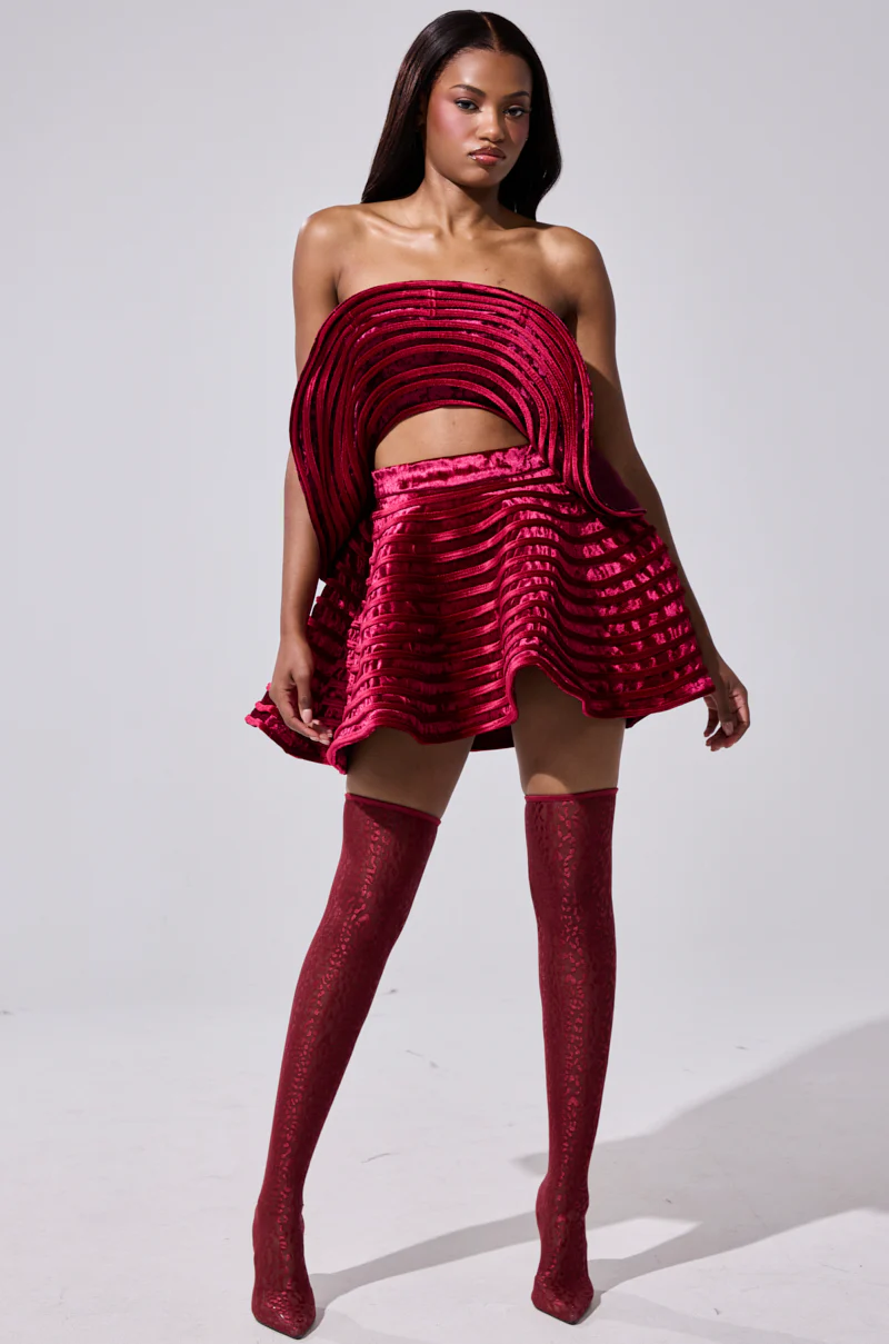 STAR OF THE SHOW VELVET MINI SKIRT - Image 5