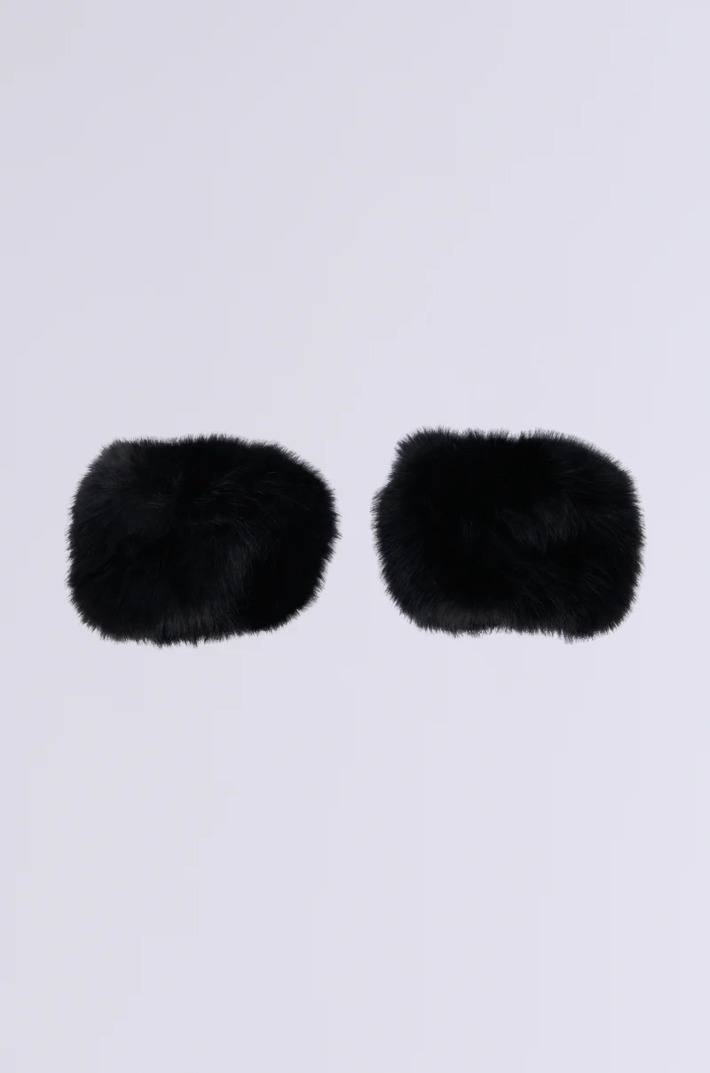 STAYING WARM FAUX FUR CUFFS