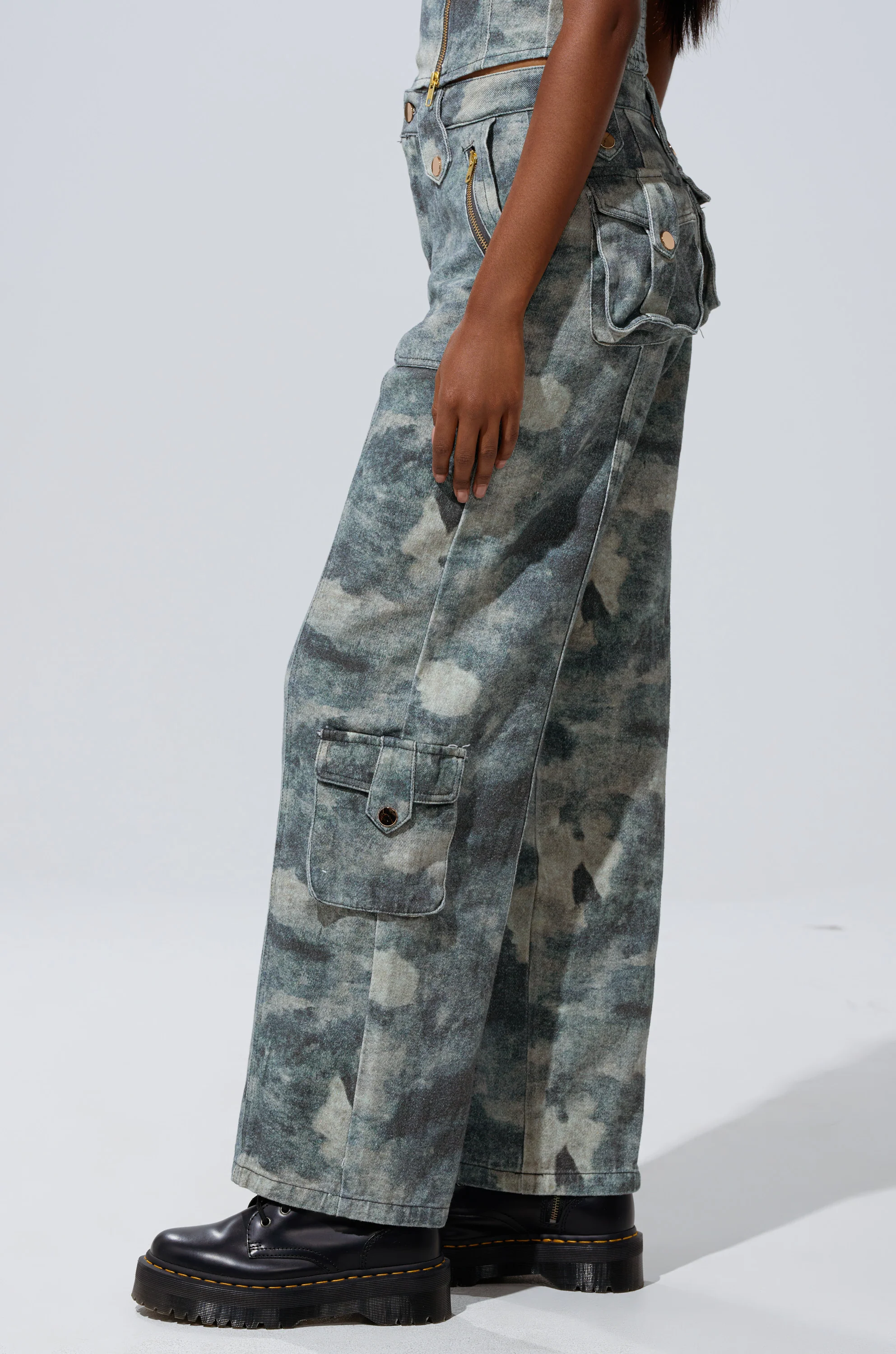 STEPH CAMO DENIM RELAXED PANT - Image 4