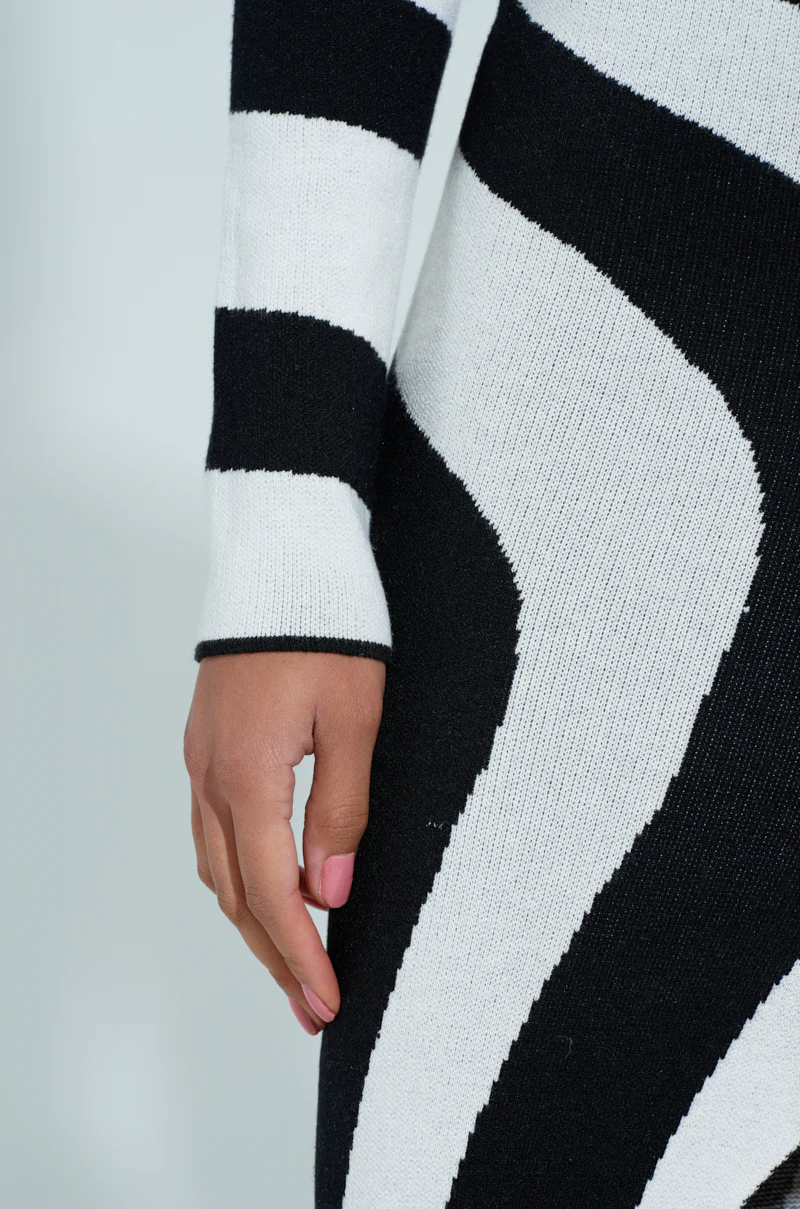 STRIPED SINGLE SLEEVE SWEATER DRESS - Image 6