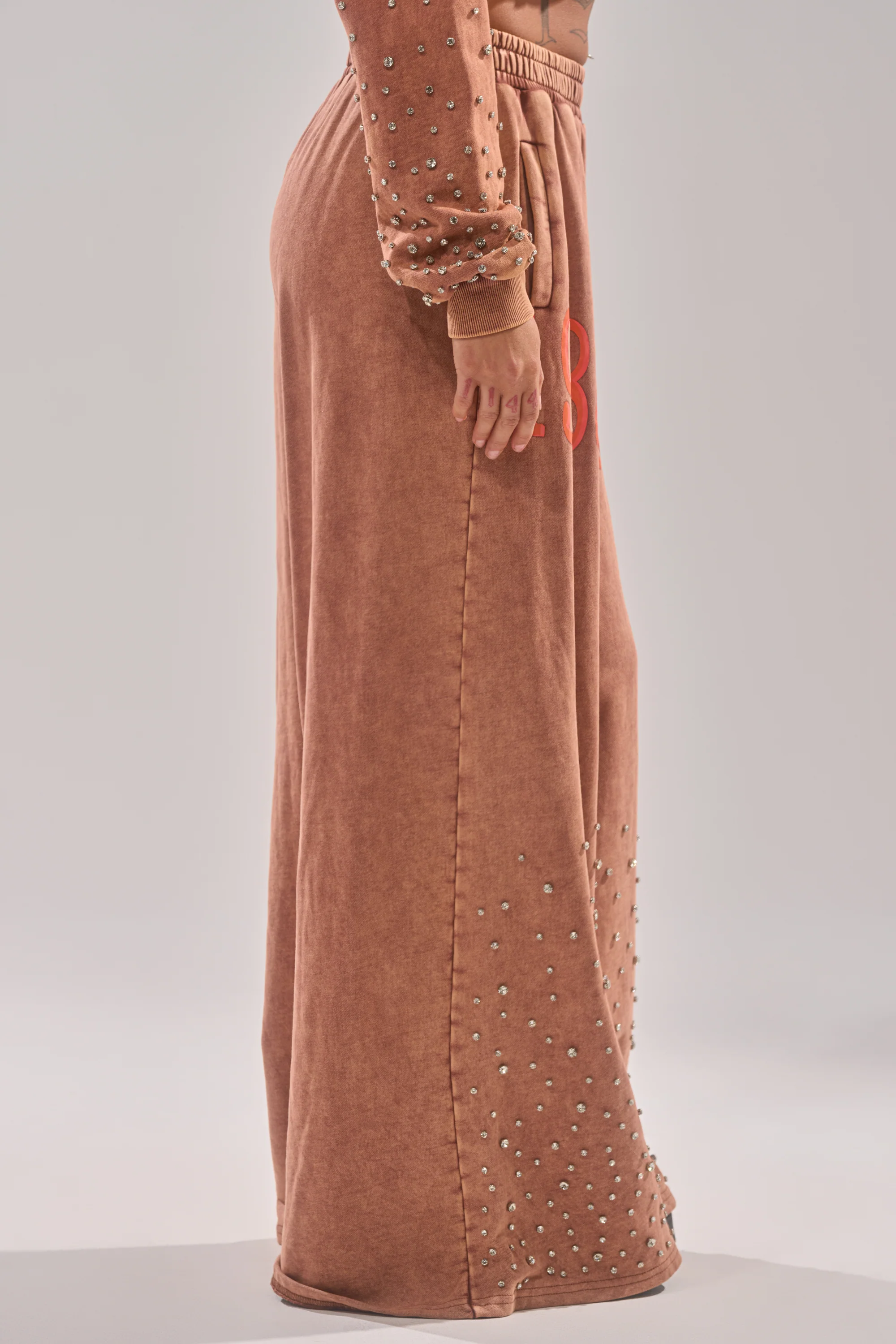 STUDIO LIVING WIDE LEG JOGGER - Image 4