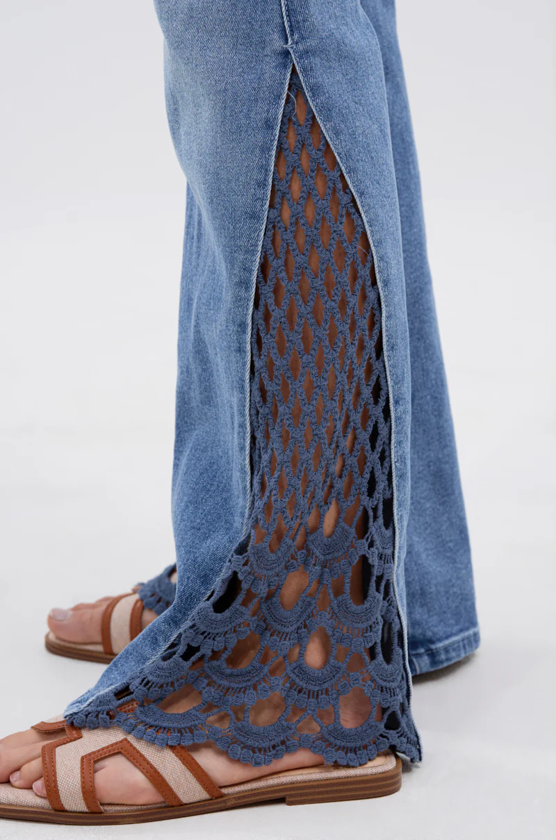 SUMMER DAYS RELAXED DENIM WITH EYELET OPENING - Image 7