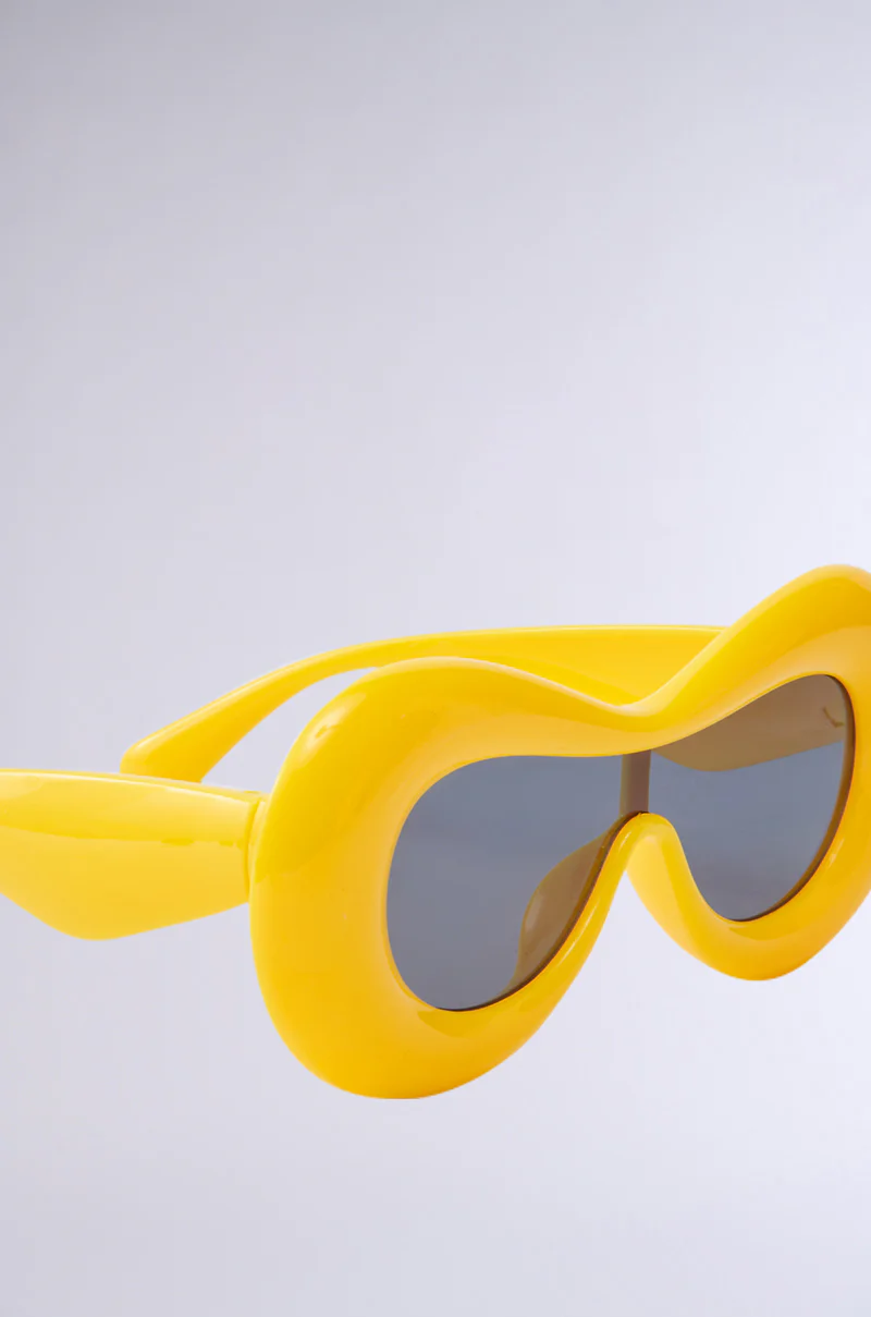 LITTLE BIT OF ZEST YELLOW SUNGLASSES - Image 5