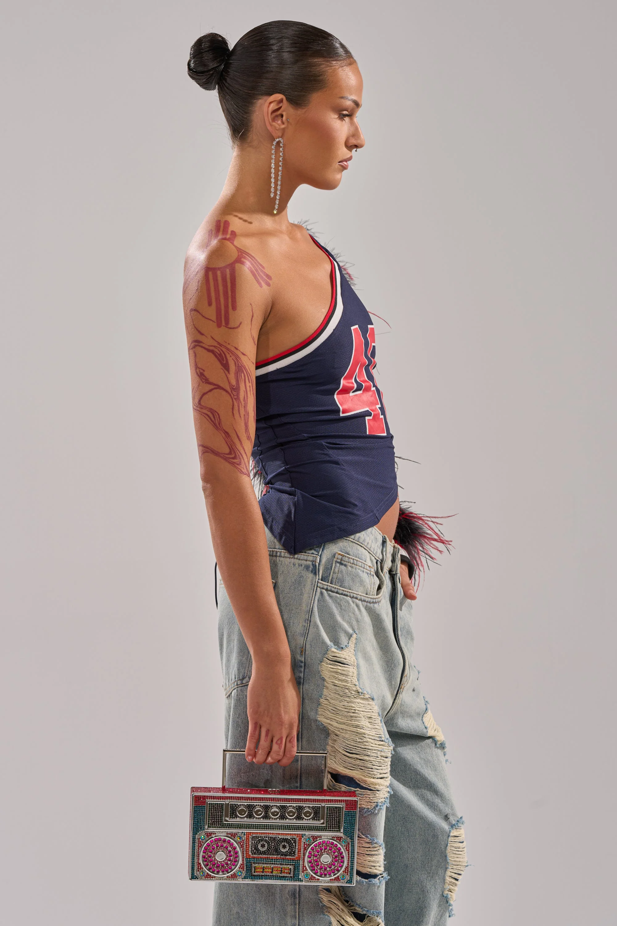 SUPERBOWL PARTY ONE SLEEVE TEE - Image 3