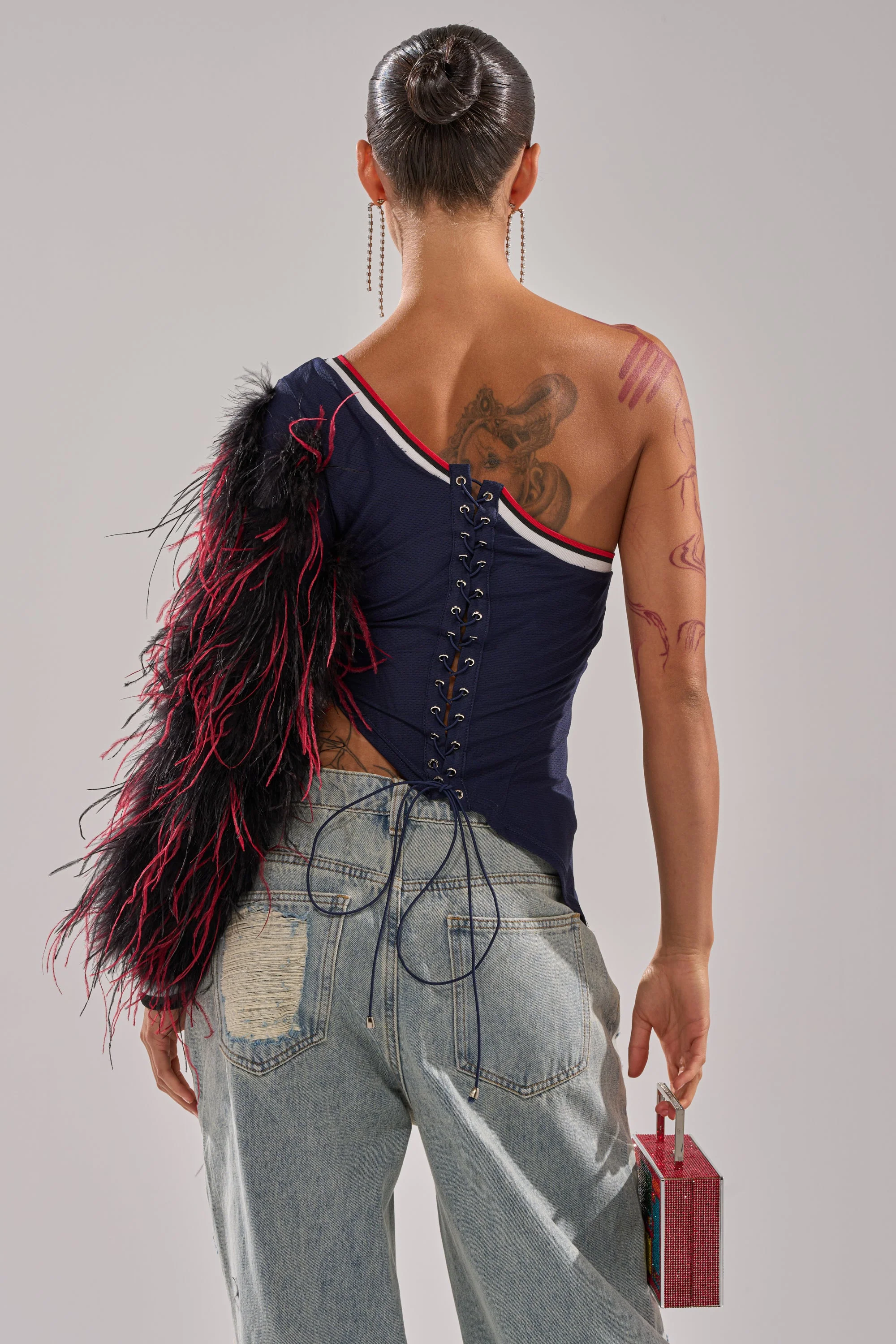 SUPERBOWL PARTY ONE SLEEVE TEE - Image 4