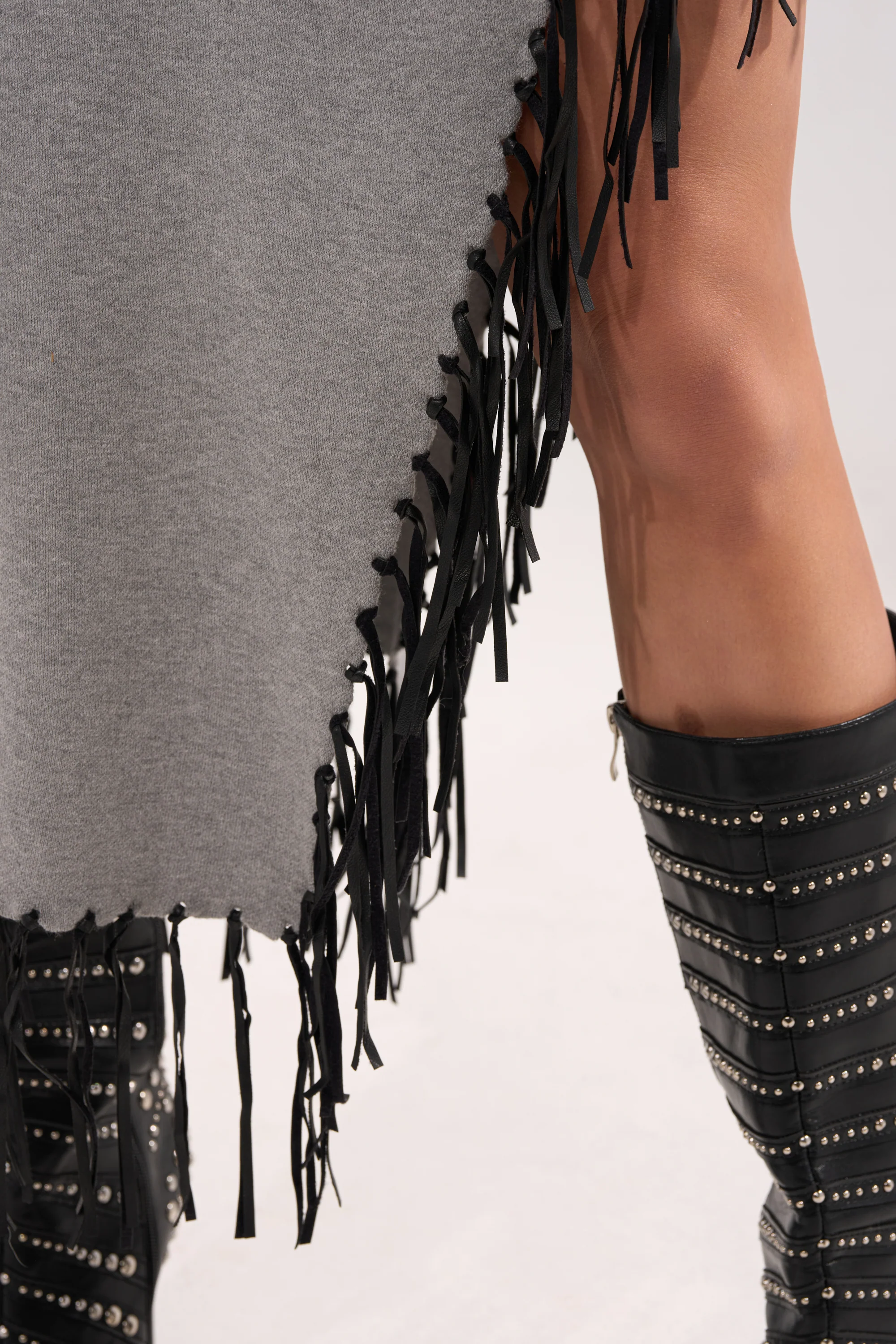 SWEATER WEATHER KNIT MIDI DRESS IN GREY - Image 6