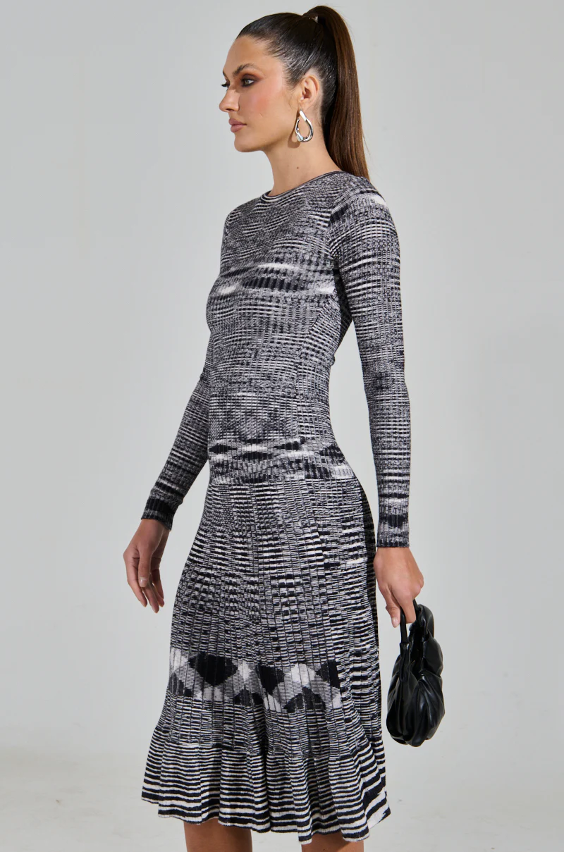 SWERVIN KNIT MAXI DRESS - Image 4