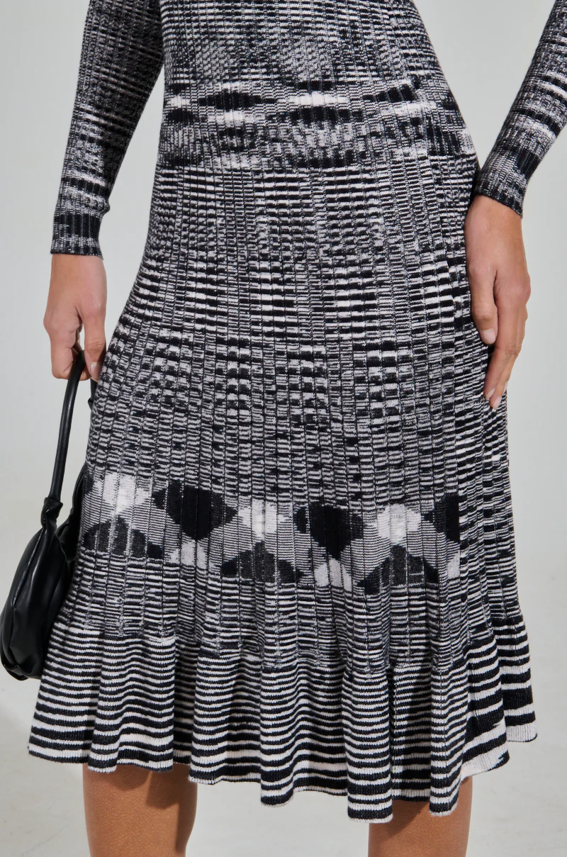 SWERVIN KNIT MAXI DRESS - Image 9