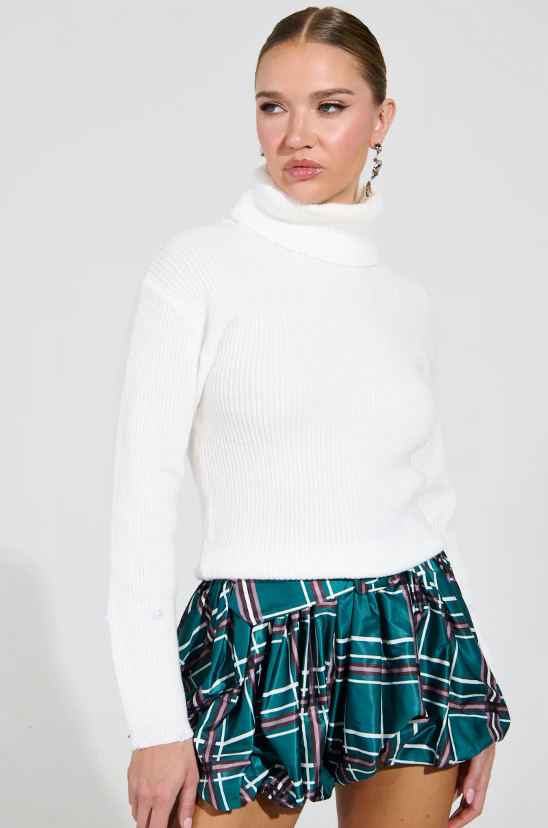 SYDNEY FUR CUFF SWEATER IN IVORY - Image 3