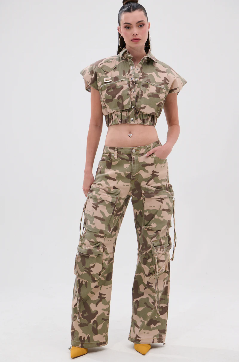 TAKE ME DOWN CAMO BUTTON DOWN - Image 4