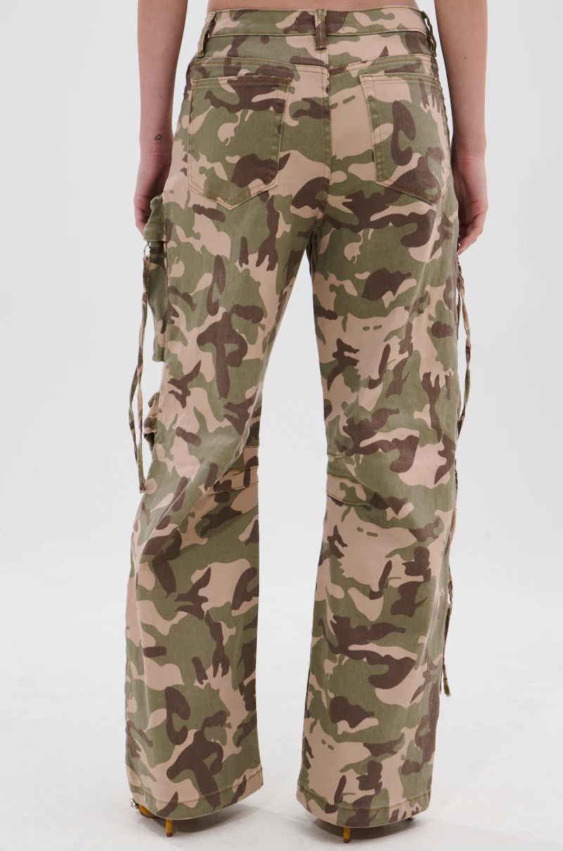 TAKE ME DOWN CAMO CARGO PANT - Image 4