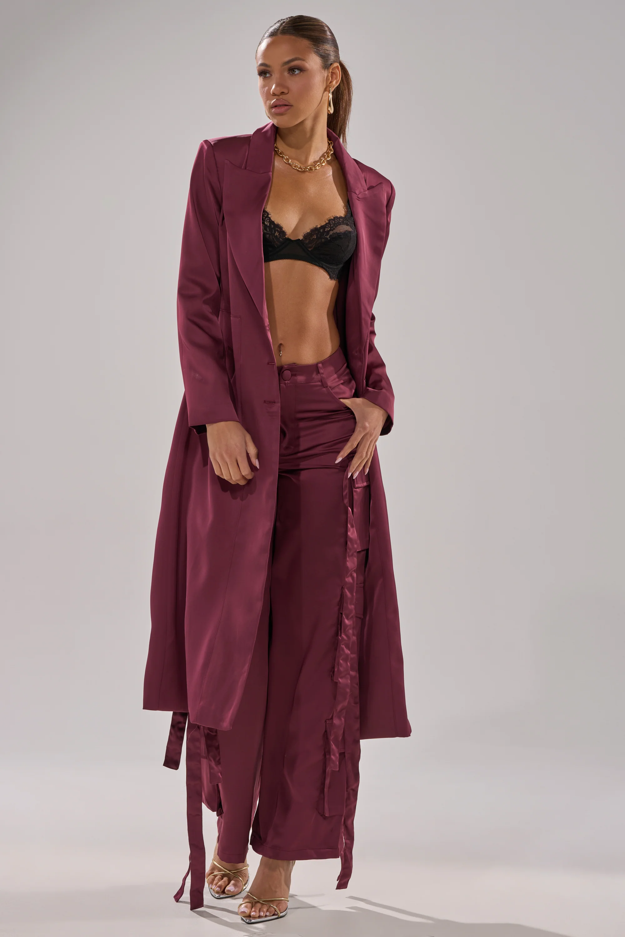 TAKE ME EVERYWHERE SATIN TRENCH IN BURGUNDY - Image 3