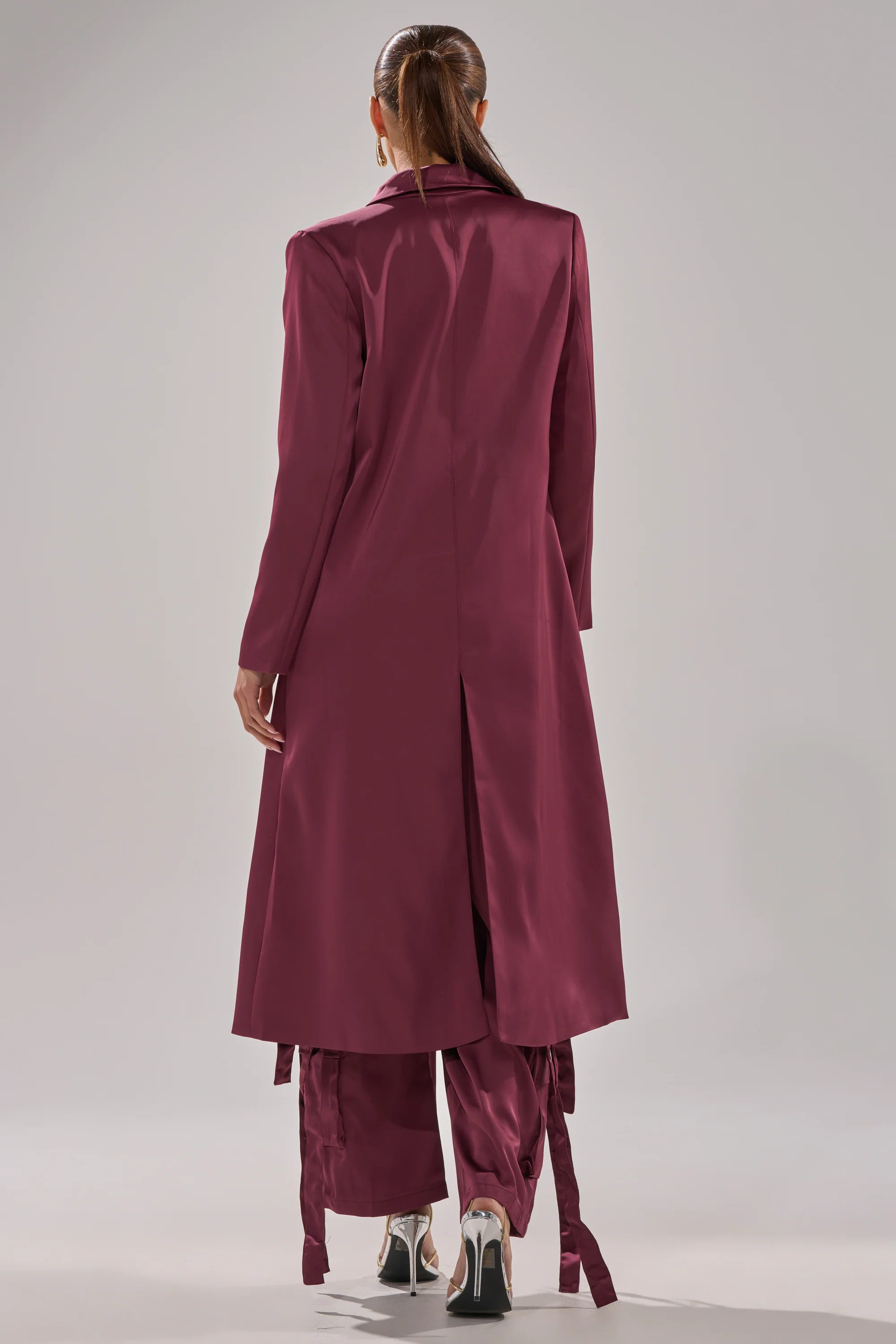 TAKE ME EVERYWHERE SATIN TRENCH IN BURGUNDY - Image 8