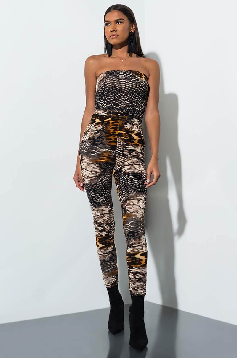 TAKE ME ON A VACAY PLAYSUIT - Image 4