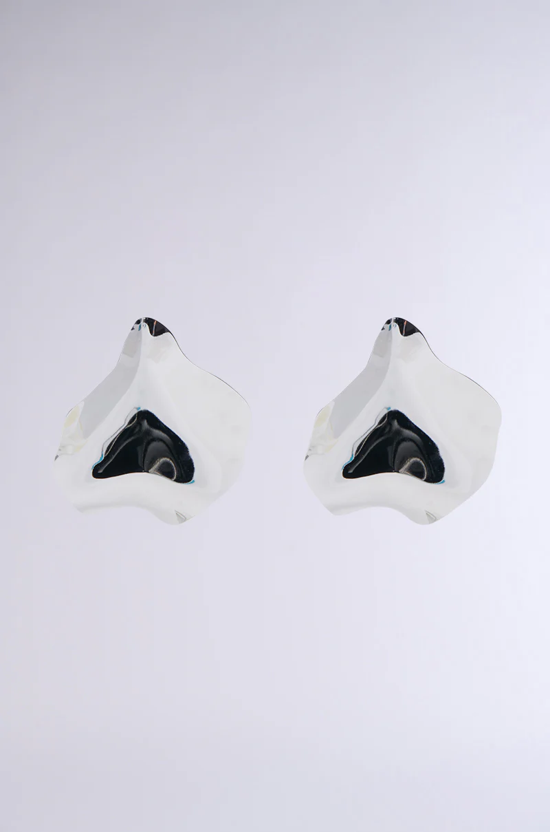 TAKE ME TO PARIS EARRING - Image 2