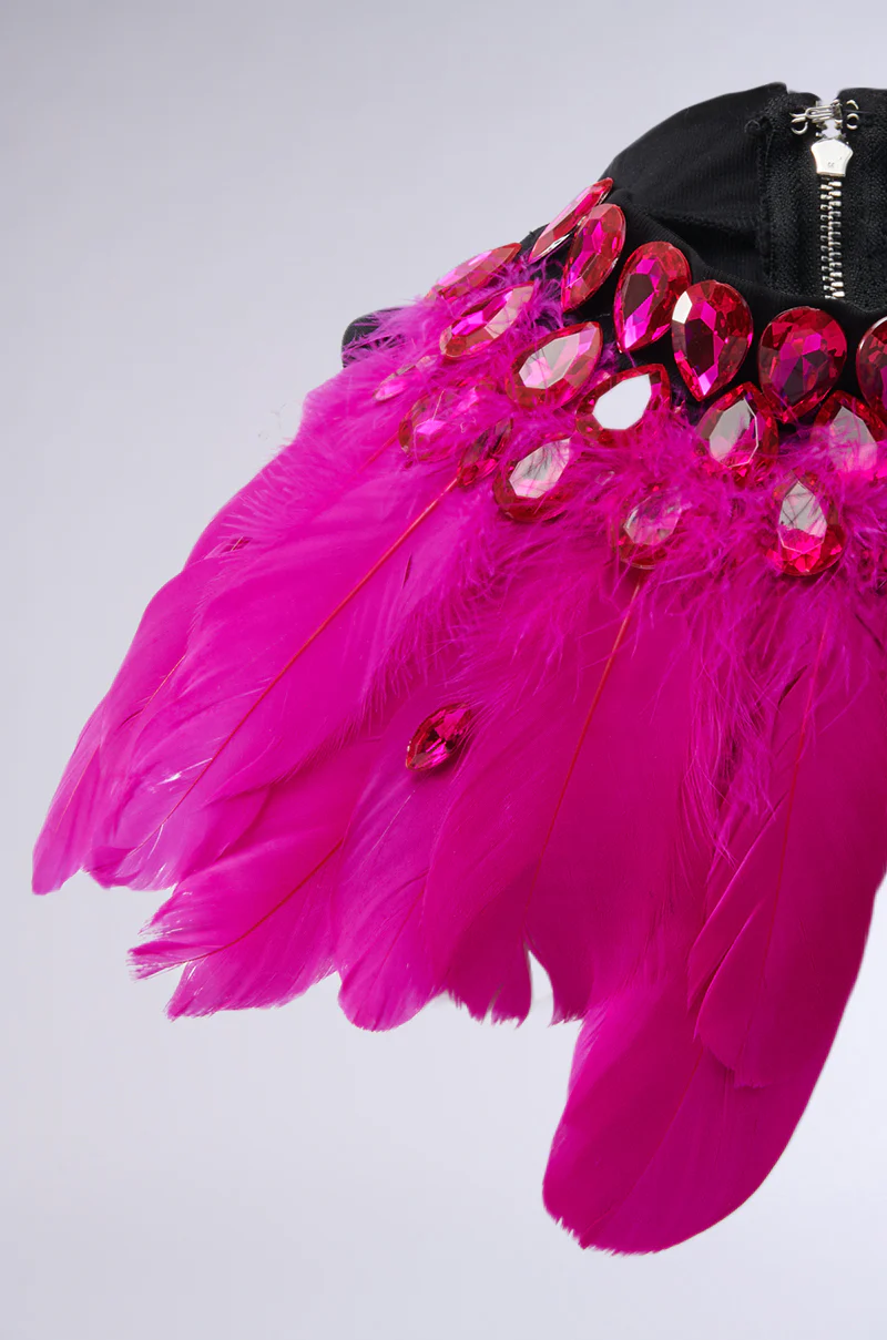 TAKE MY PIC FEATHER COLLAR NECKLACE - Image 3
