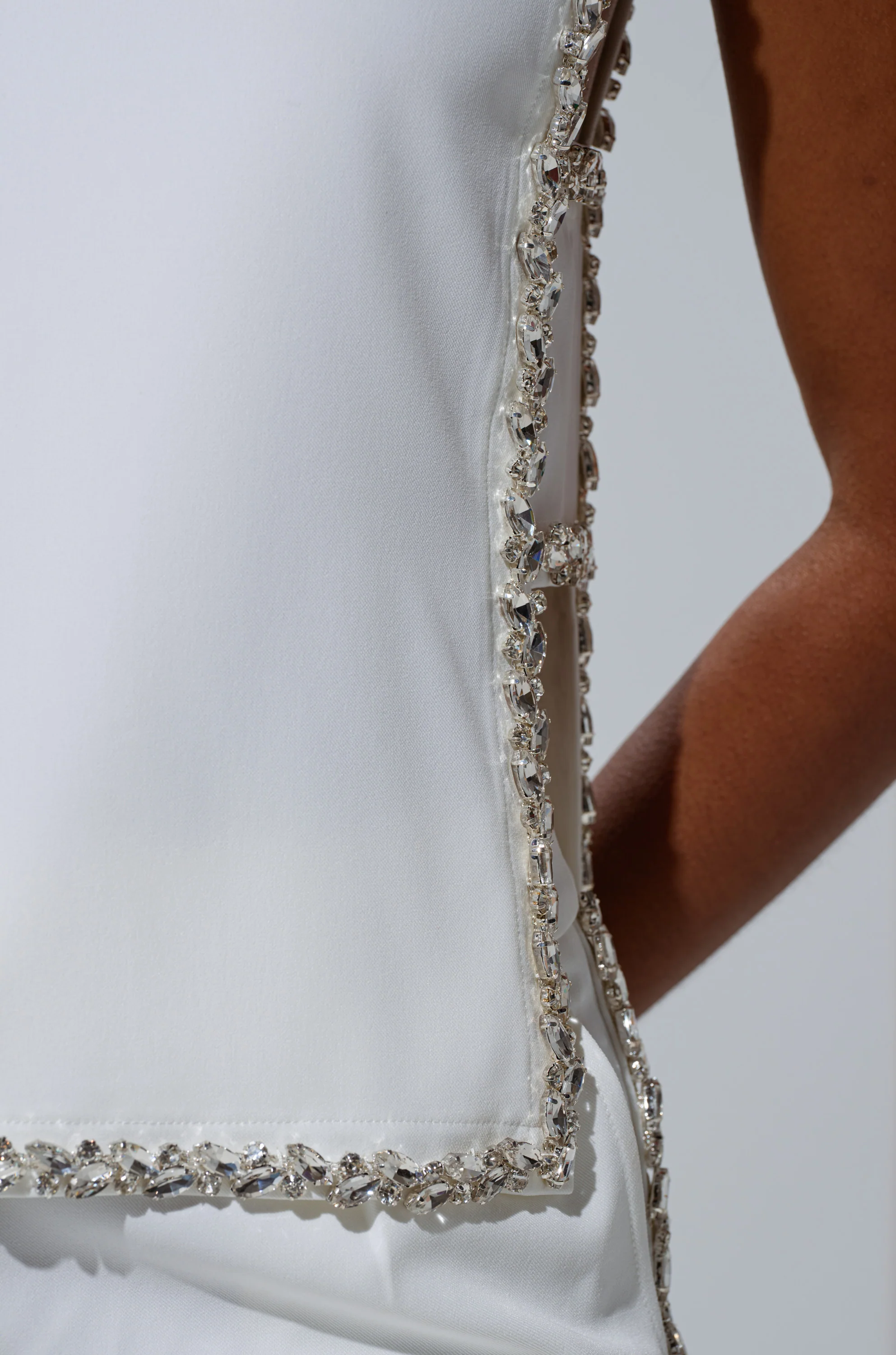 TALK TO ME BABY BLOUSE WITH RHINESTONE IN WHITE - Image 9