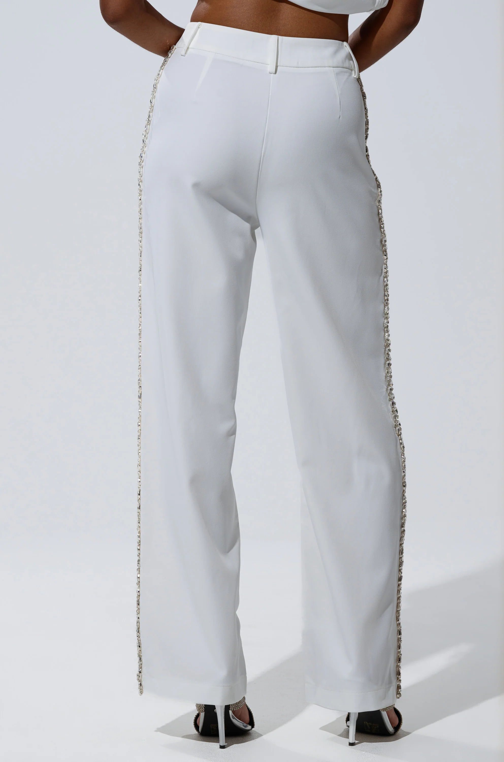 TALK TO ME TROUSER WITH RHINESTONE IN WHITE - Image 4