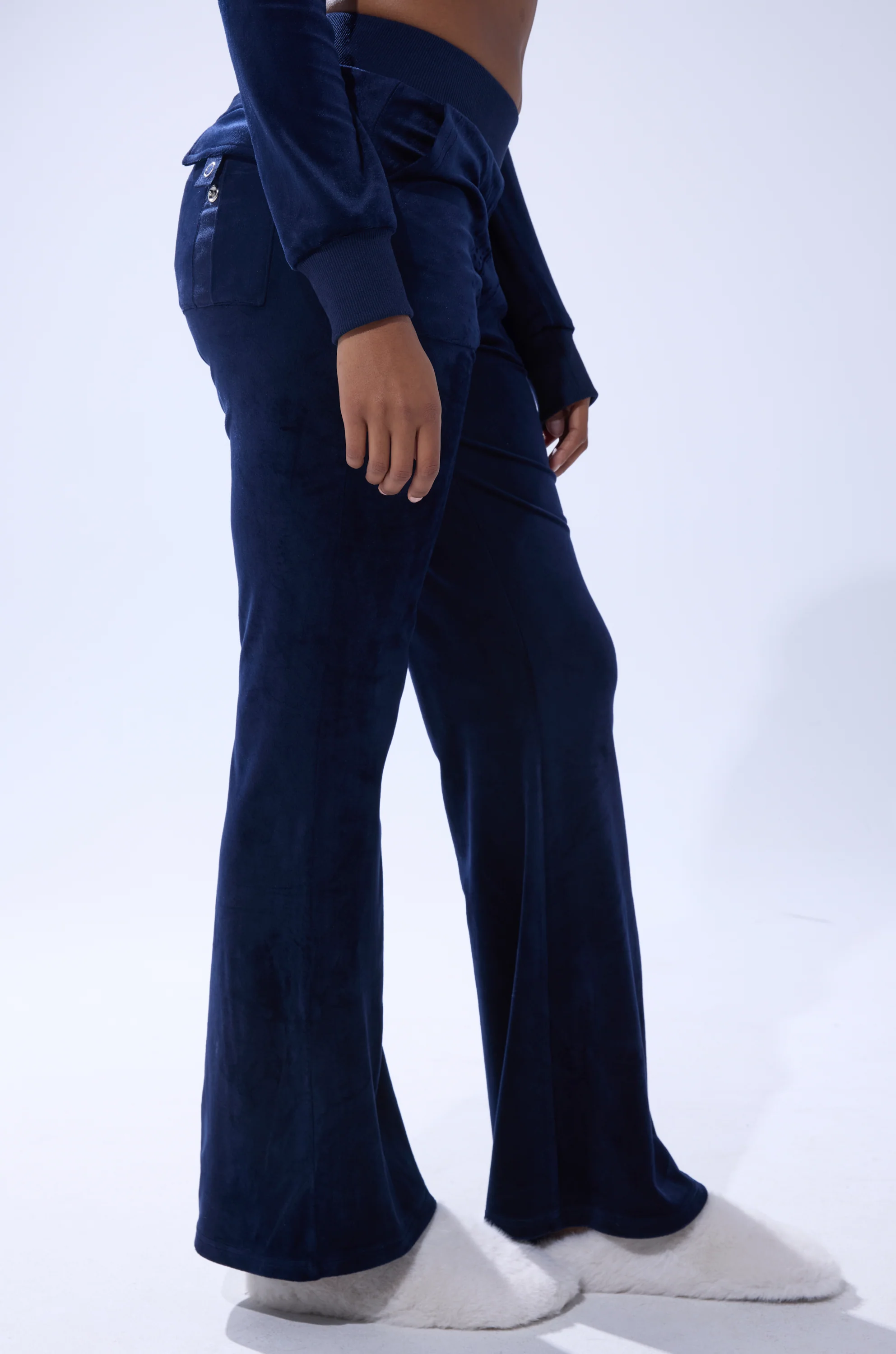 TAYLOR STRAIGHT LEG JOGGER IN NAVY - Image 3
