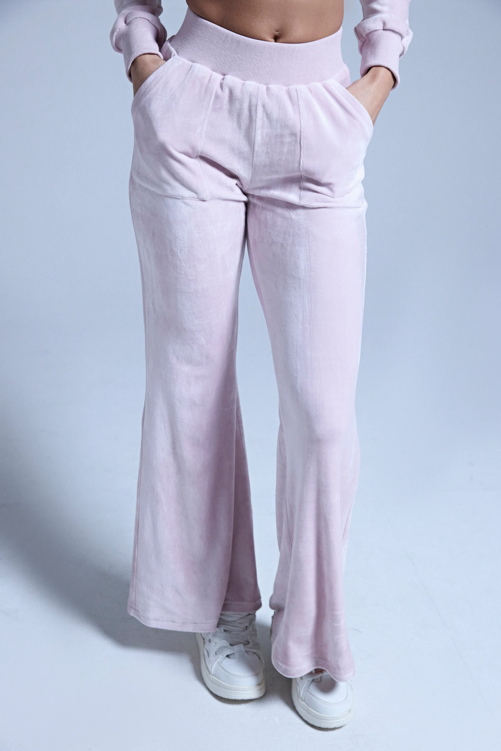 TAYLOR STRAIGHT LEG JOGGER IN PINK - Image 2