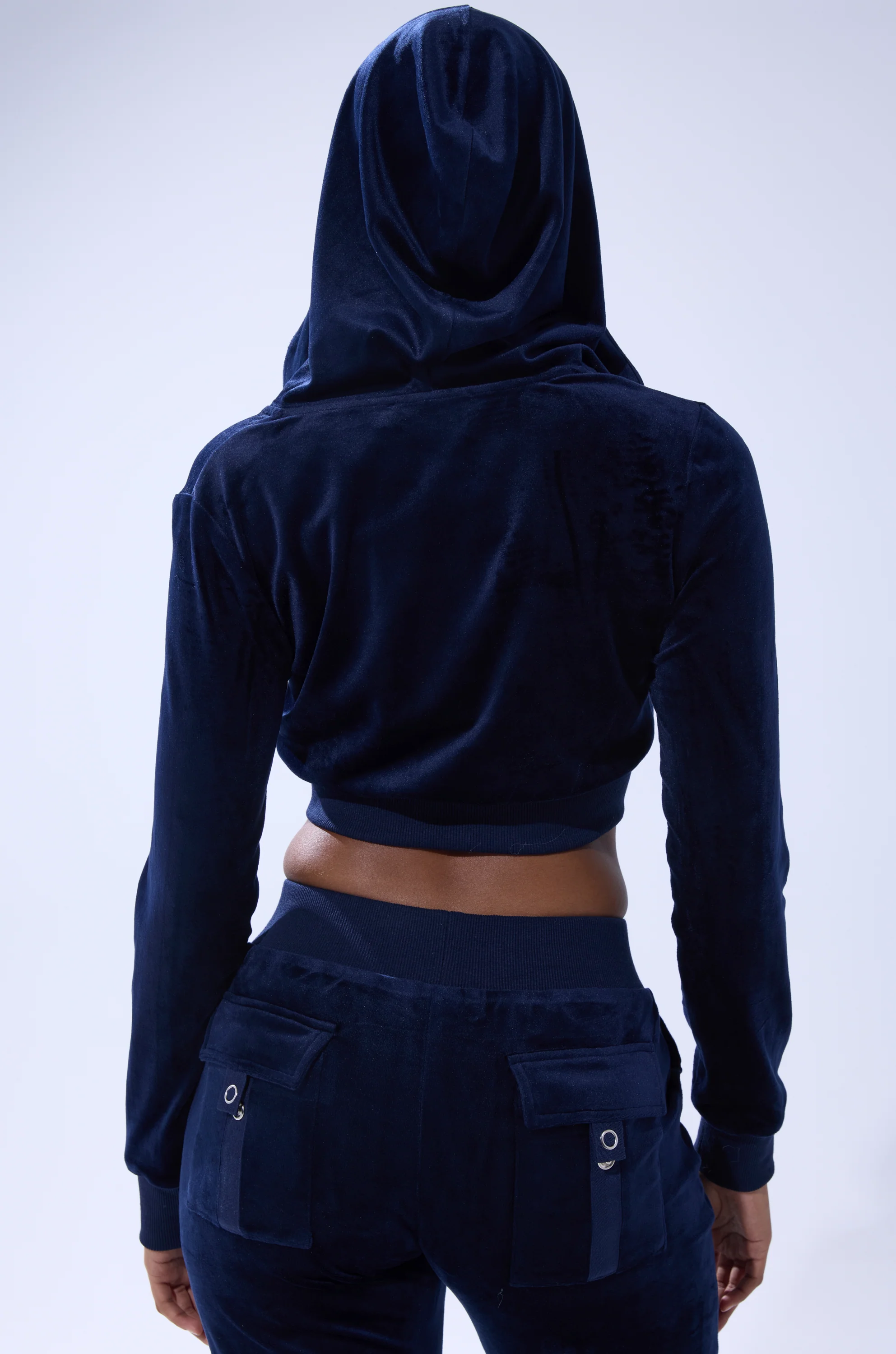 TAYLOR VELOUR FITTED ZIP UP IN NAVY - Image 4