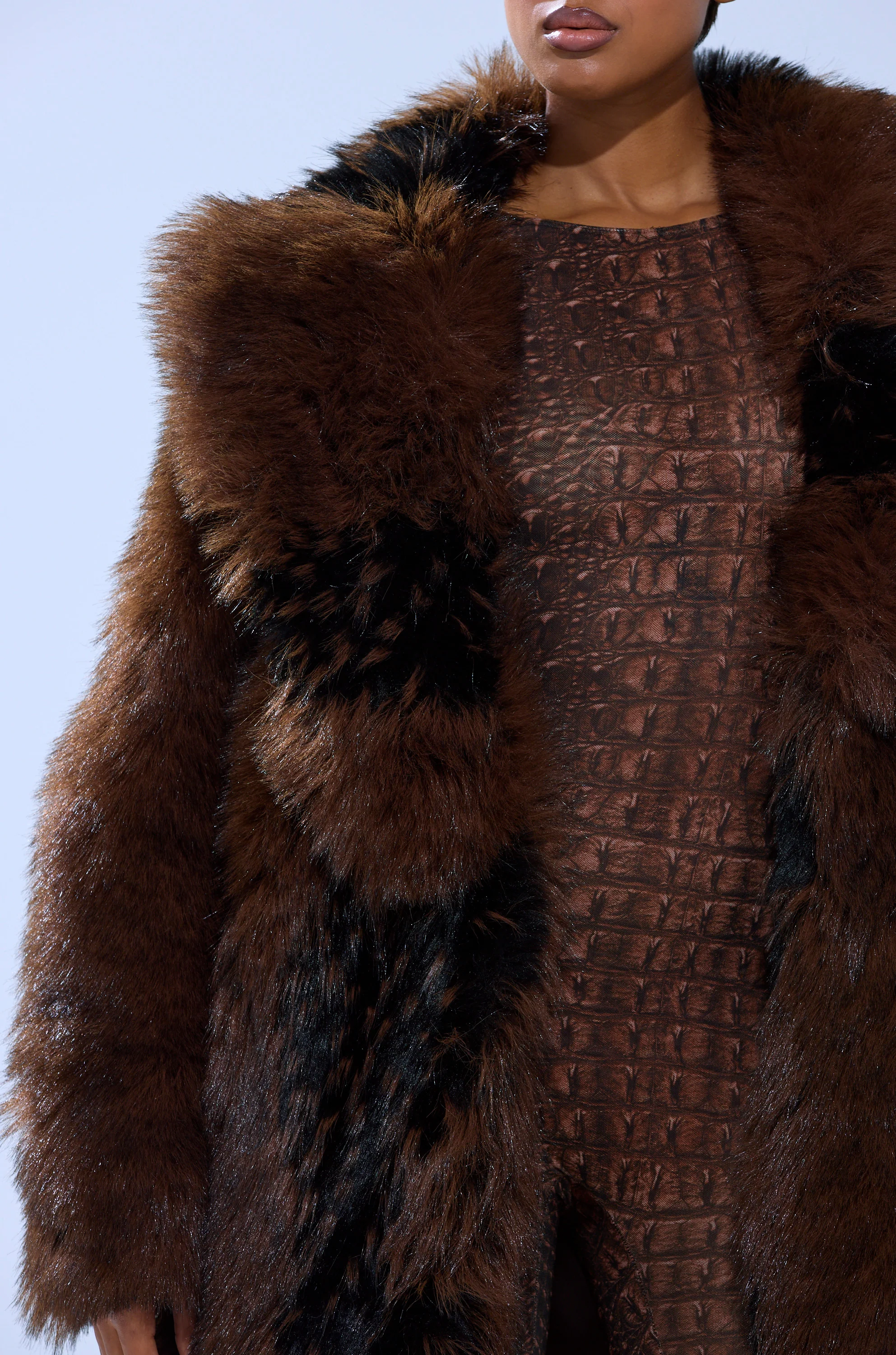 TELLURIDE FAUX FUR IN BROWN - Image 9