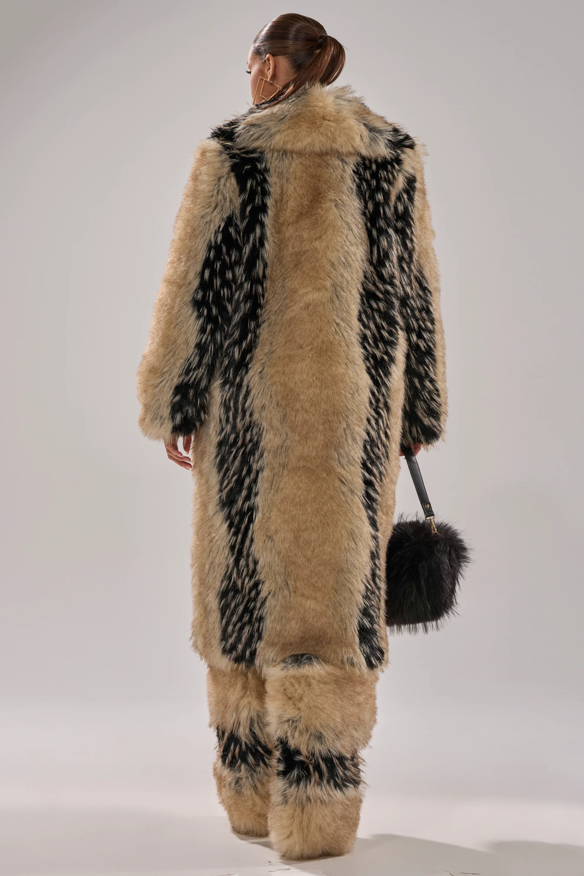 TELLURIDE FAUX FUR IN TAN - Image 8
