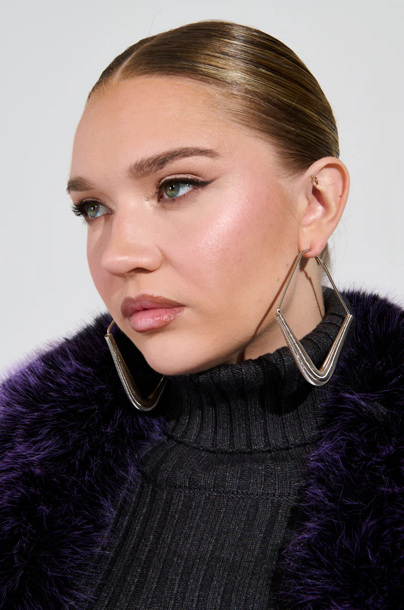 THE BIGGER THE HOOP EARRING - Image 2