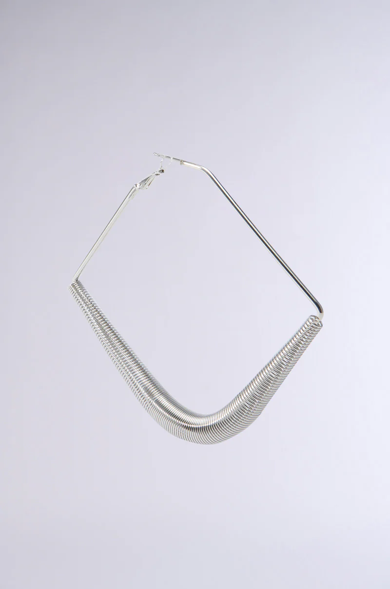 THE BIGGER THE HOOP EARRING - Image 4