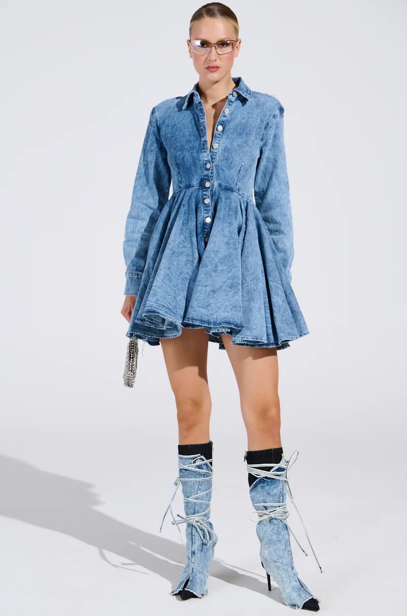 THE IT GIRL MINI DRESS IN DENIM - Image 5