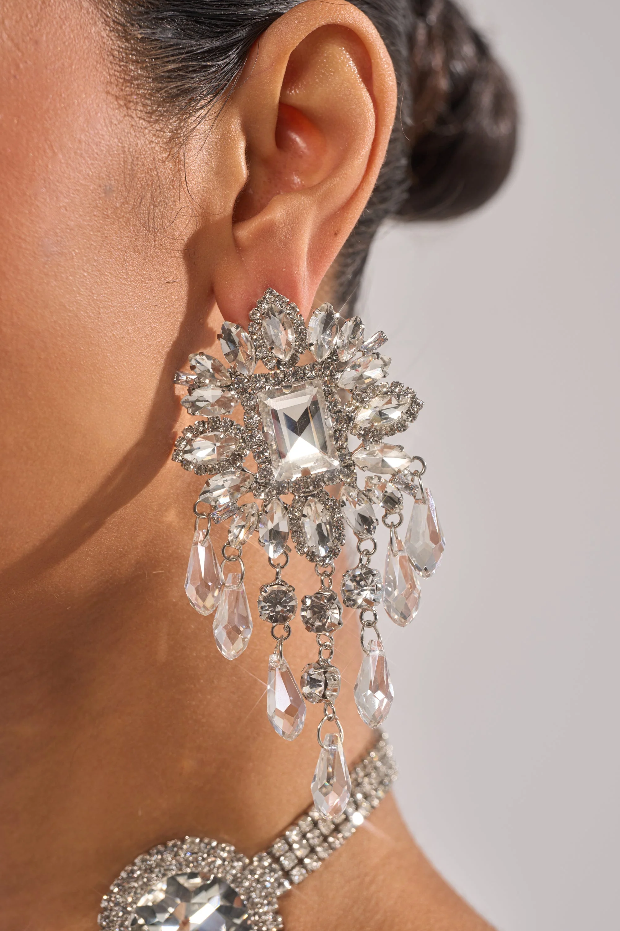 THE MAIN MOMENT EARRING - Image 2
