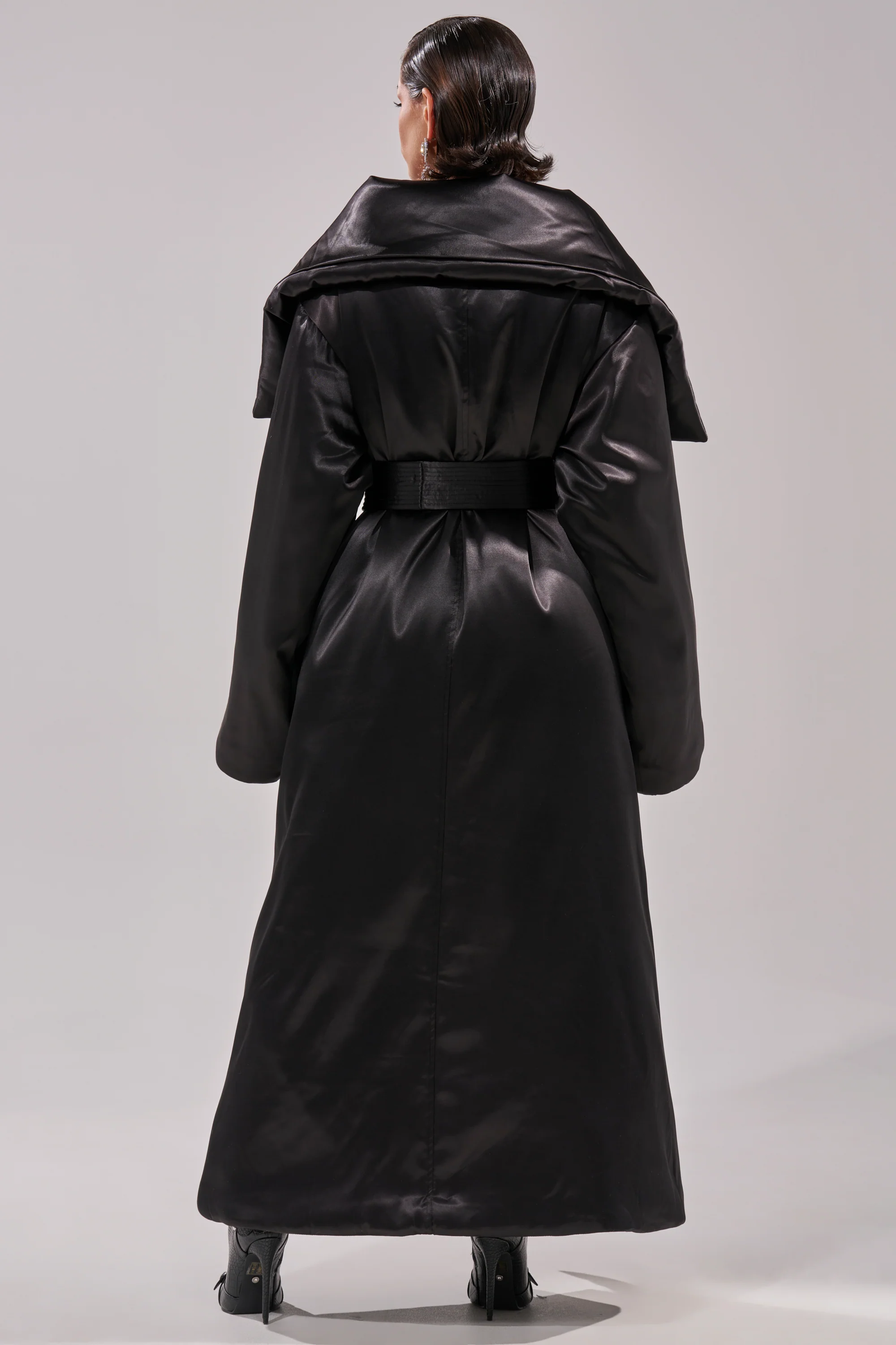 THE MOMENT SATIN PUFFER TRENCH - Image 7