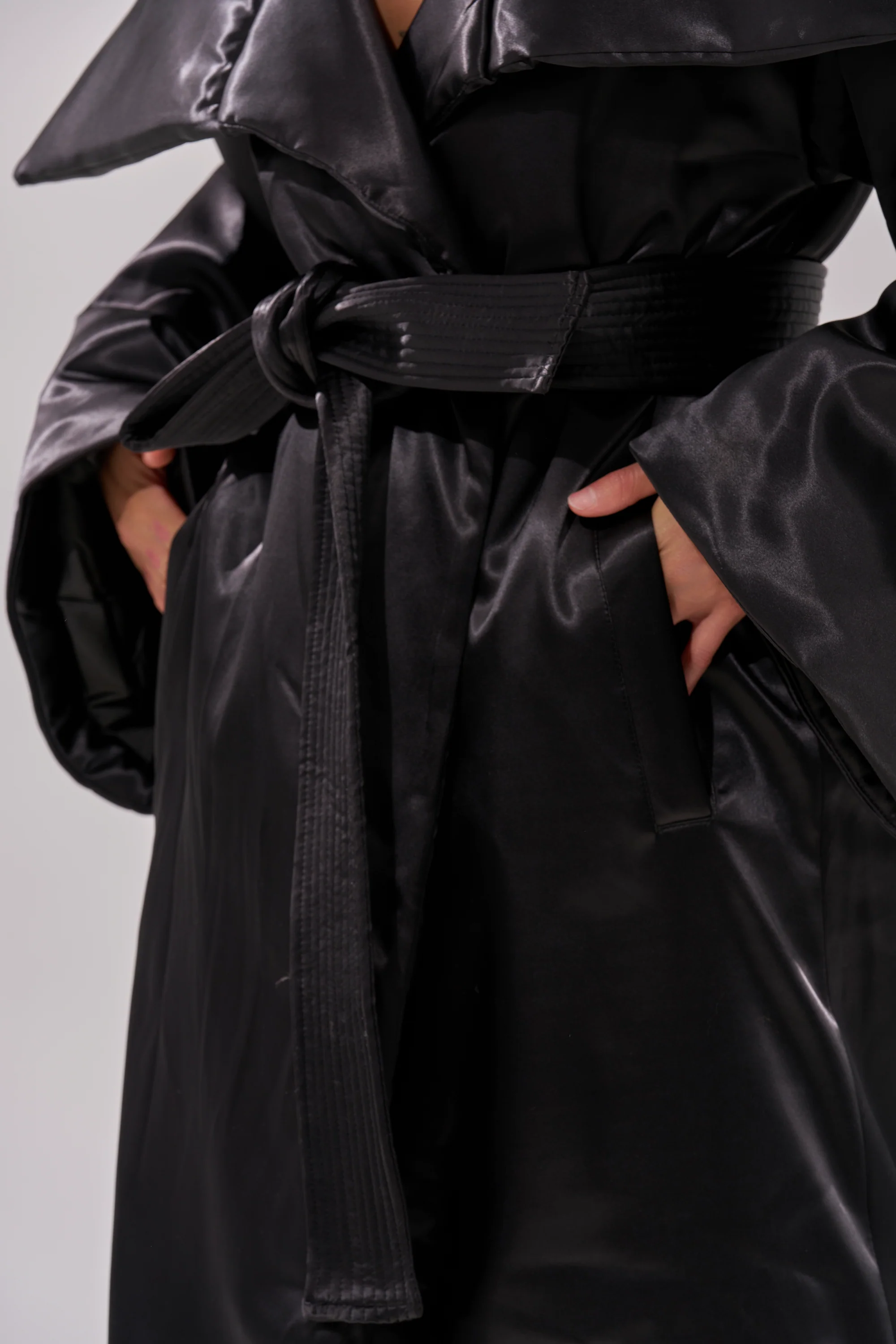 THE MOMENT SATIN PUFFER TRENCH - Image 9